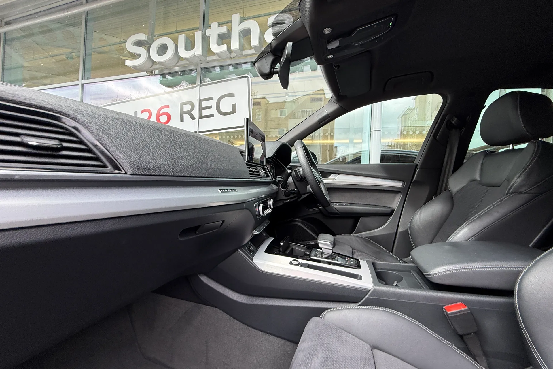 Audi Q5 thumbnail image number 8