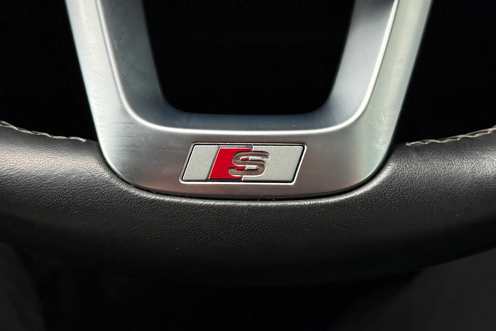 Audi Q5 thumbnail image number 14