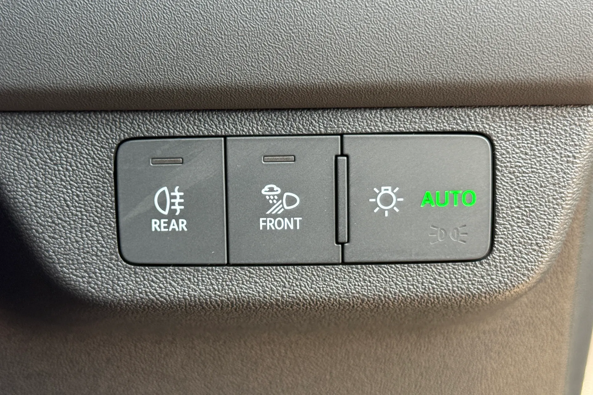 Audi Q4 thumbnail image number 26