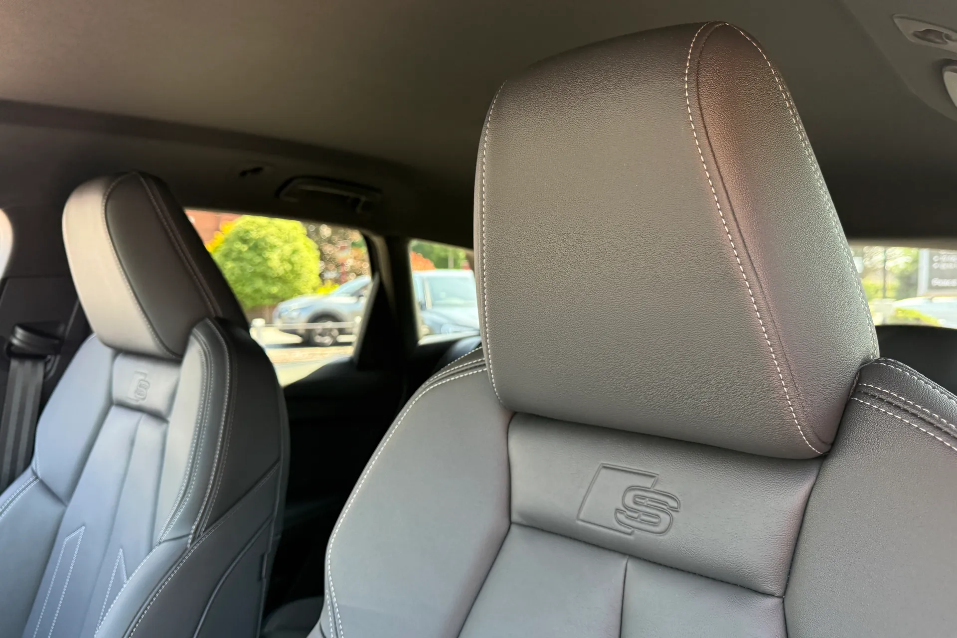 Audi Q4 thumbnail image number 34