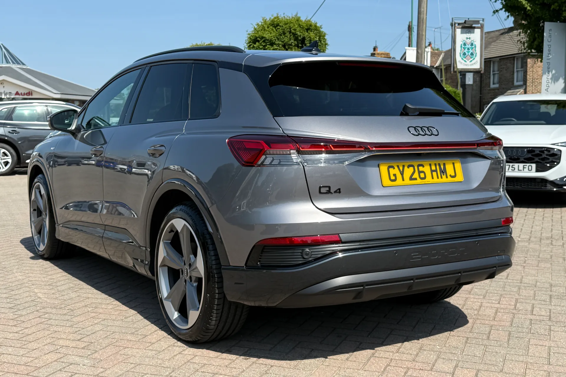 Audi Q4 thumbnail image number 37
