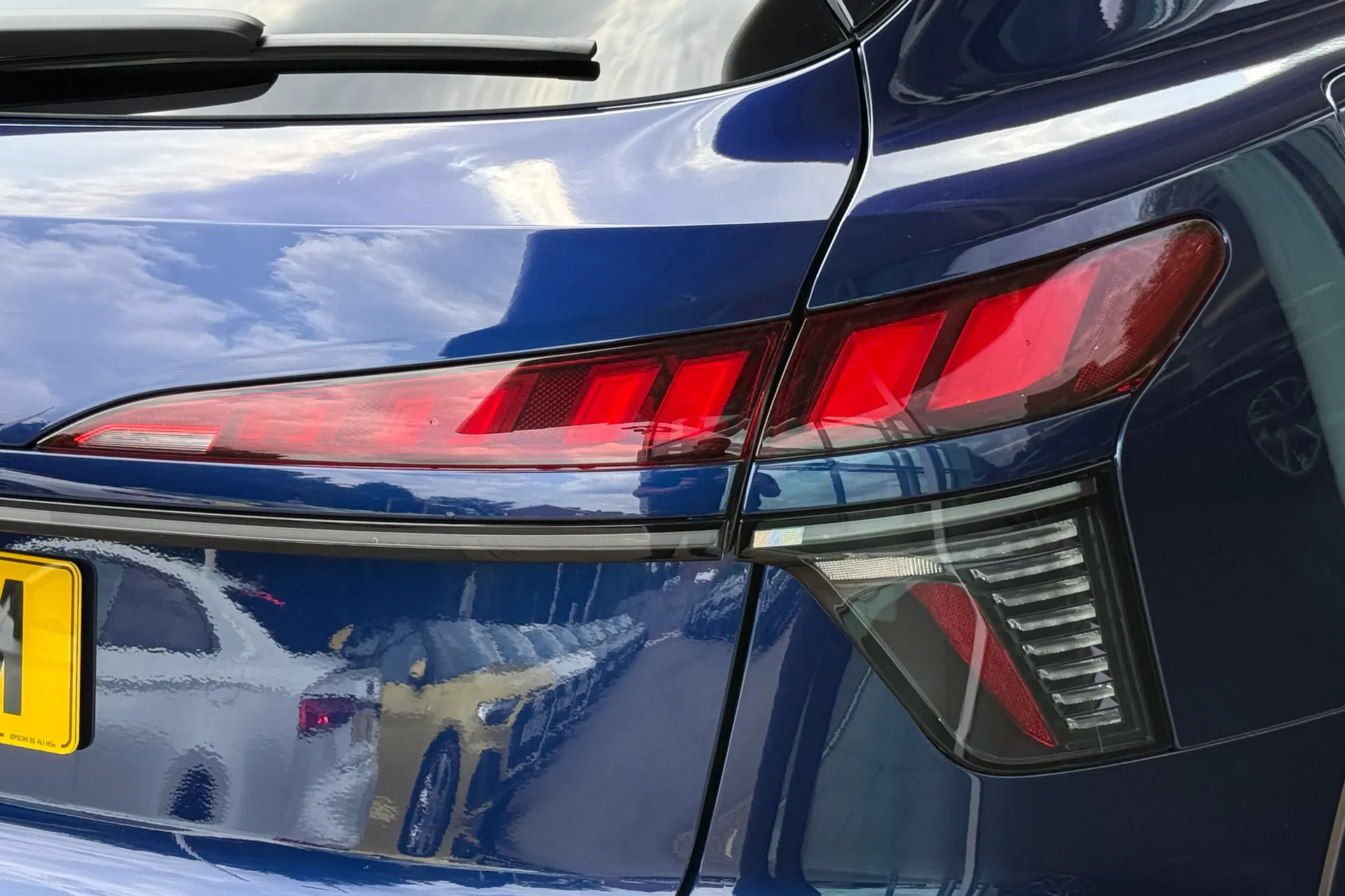 Audi Q3 thumbnail image number 41