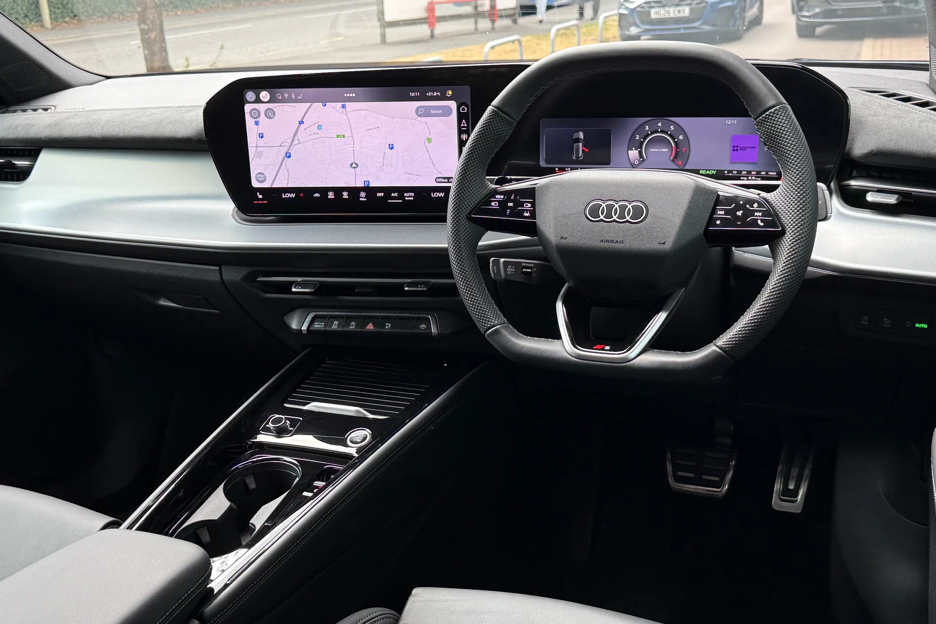 Audi Q3 thumbnail image number 32
