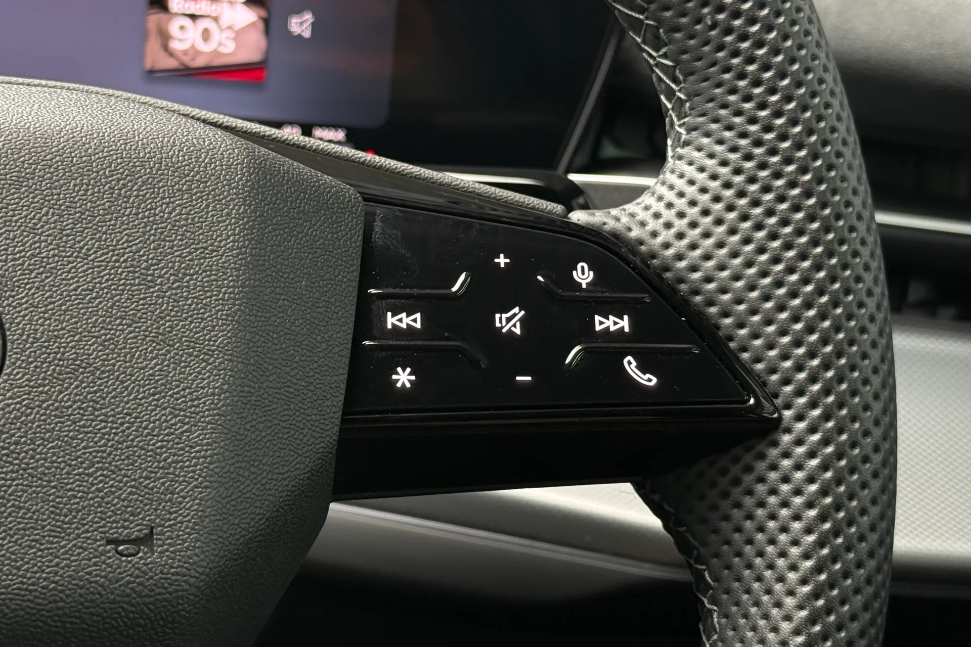 Audi Q3 thumbnail image number 8