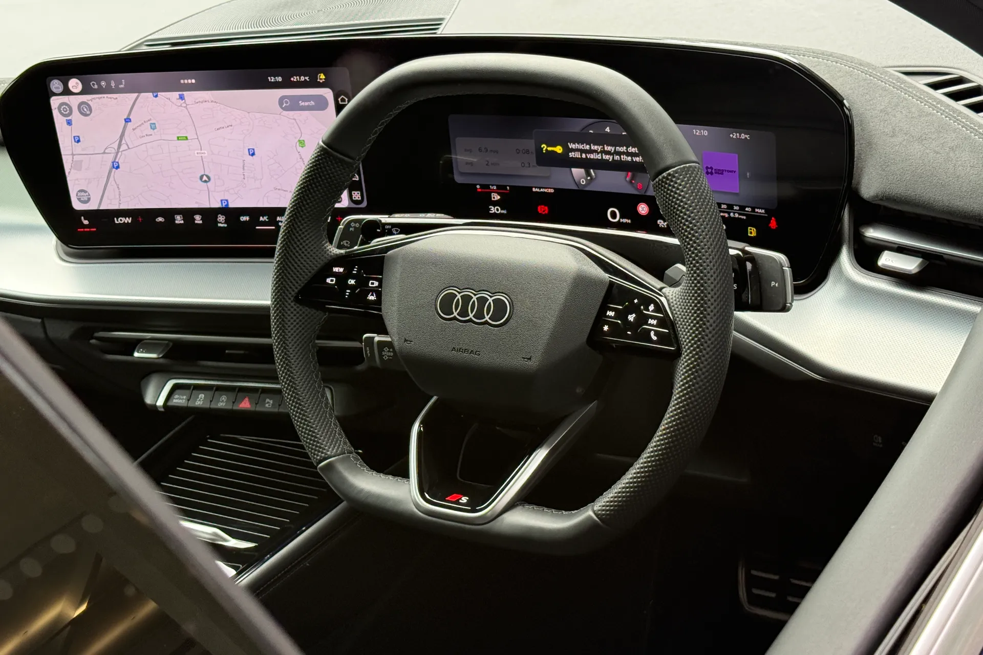 Audi Q3 thumbnail image number 28