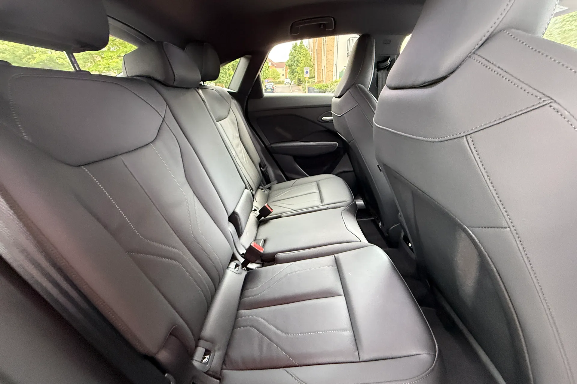 Audi Q3 thumbnail image number 34