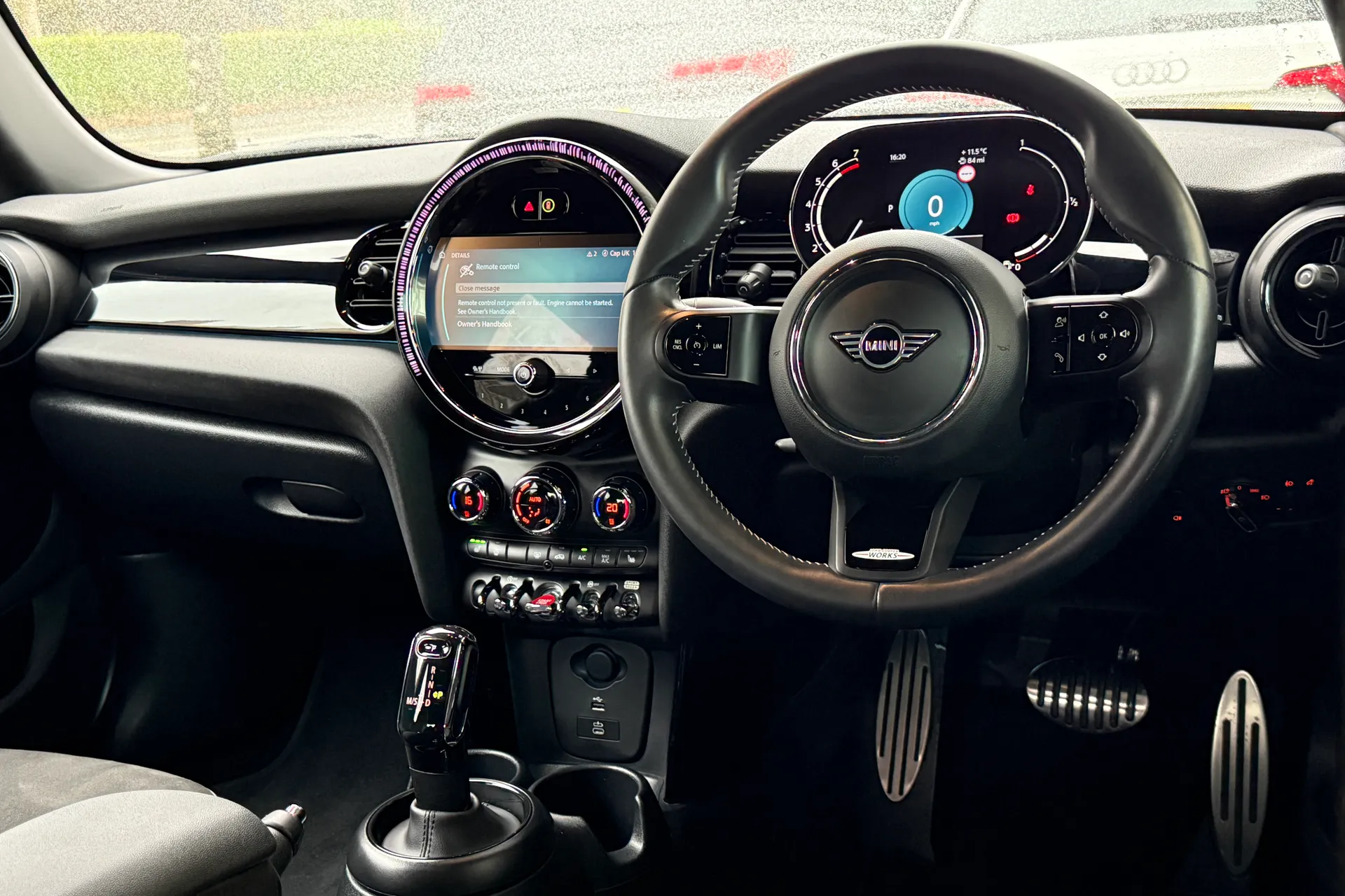 MINI HATCHBACK thumbnail image number 34