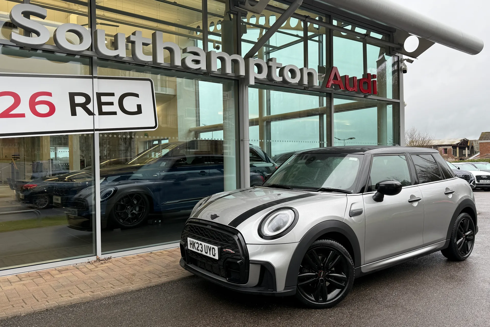 MINI HATCHBACK thumbnail image number 54