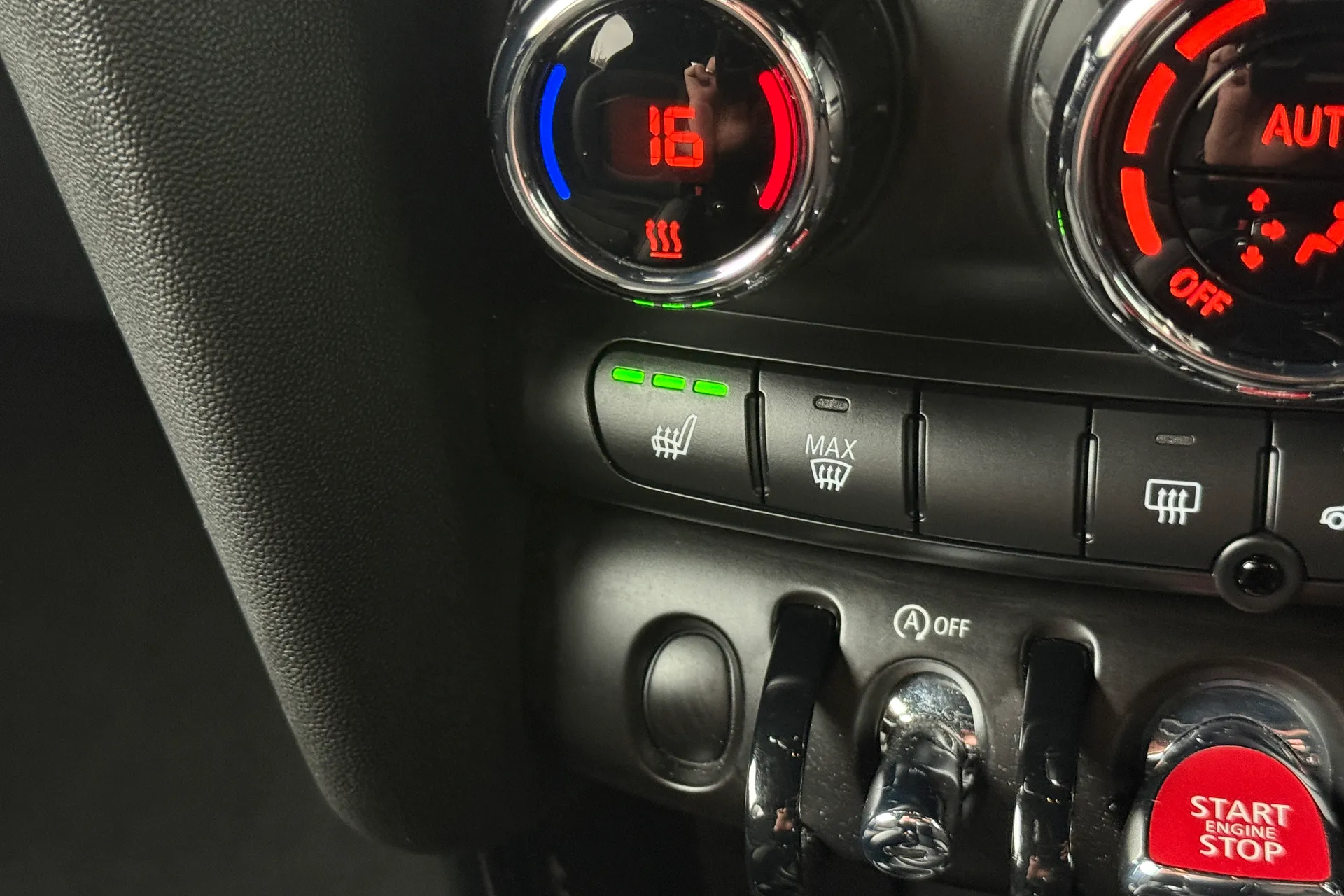 MINI HATCHBACK thumbnail image number 9