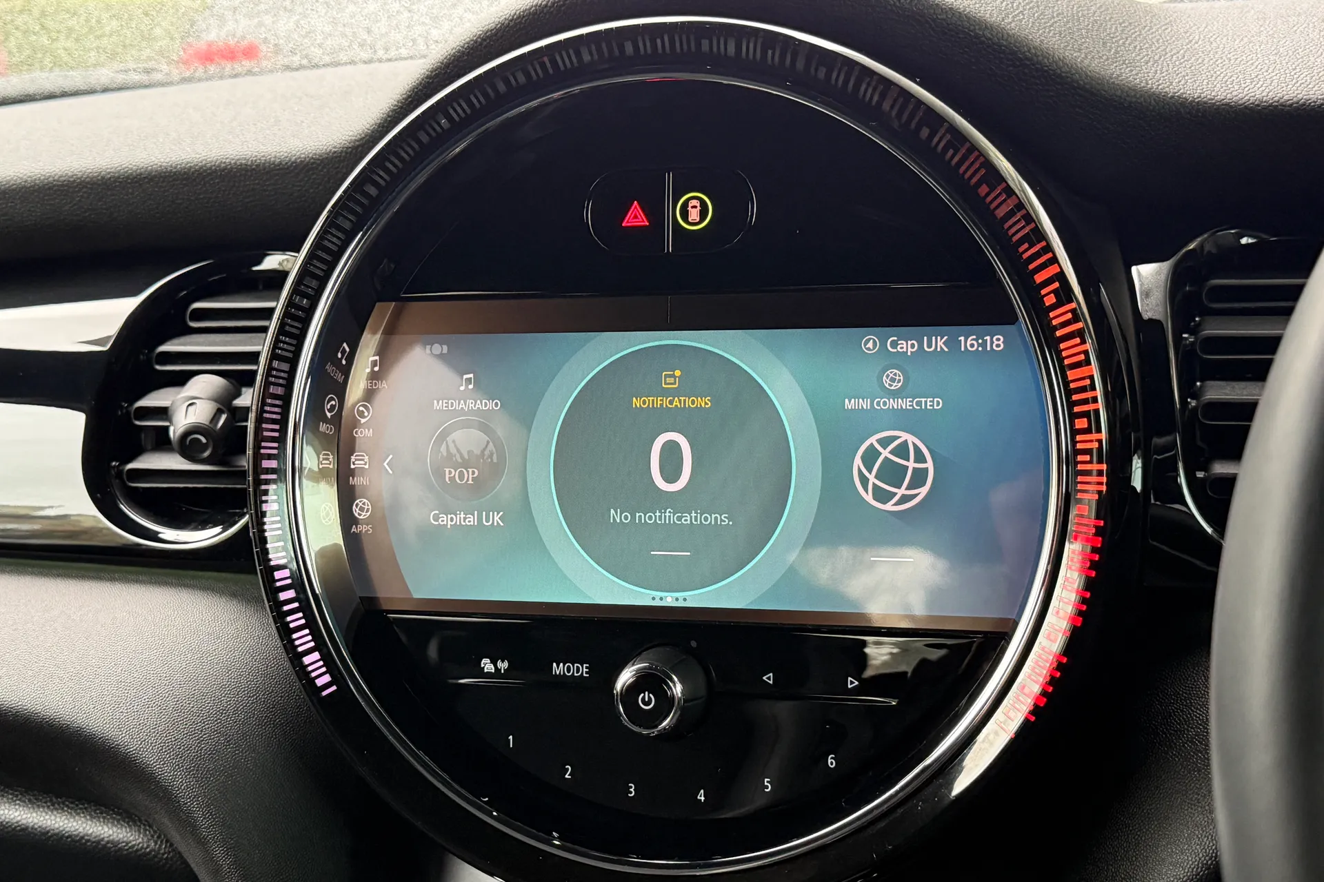 MINI HATCHBACK thumbnail image number 12