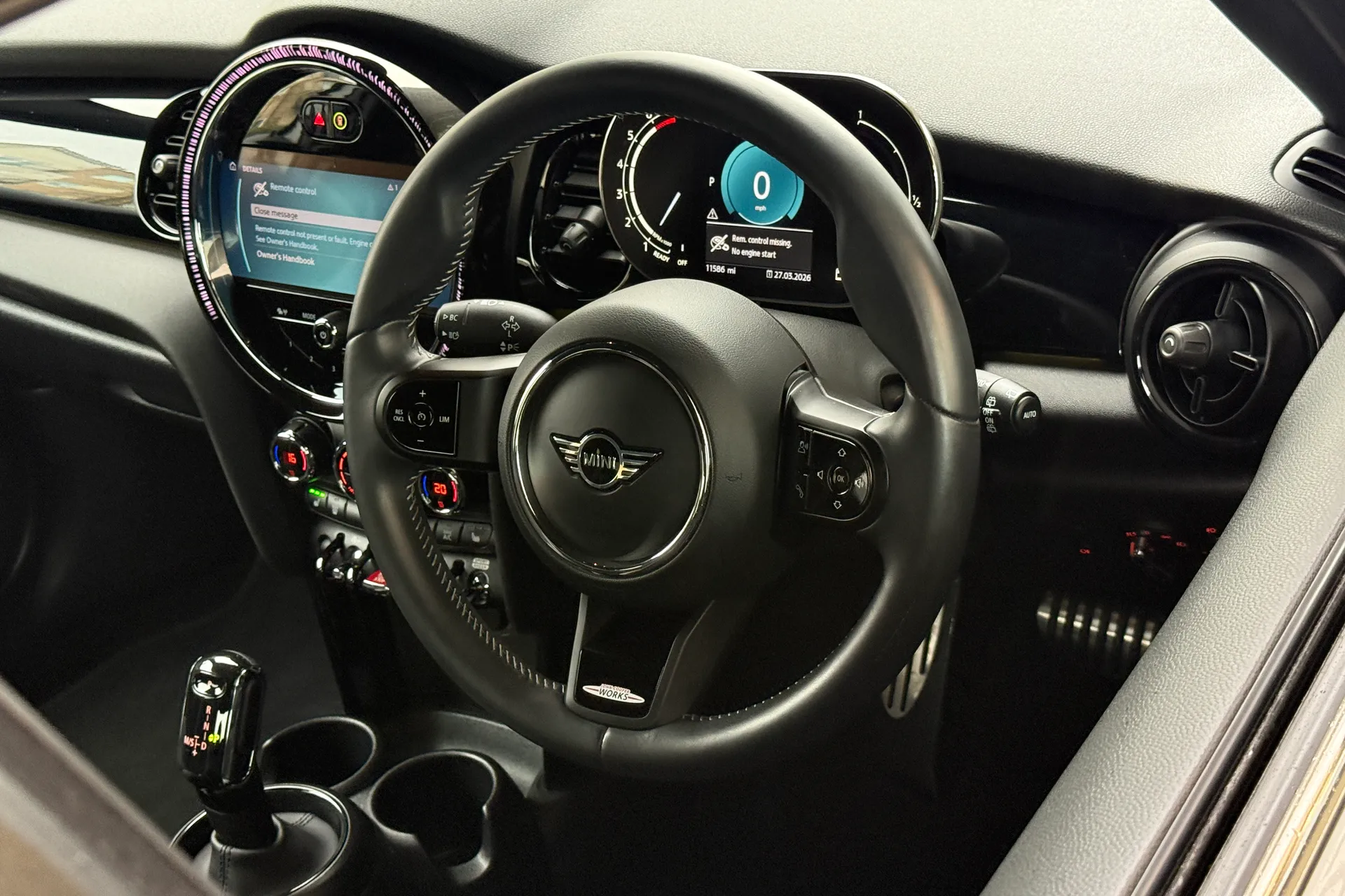 MINI HATCHBACK thumbnail image number 30