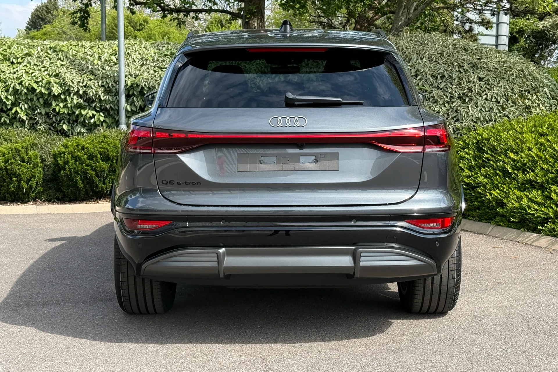 Audi Q6 e-tron thumbnail image number 29