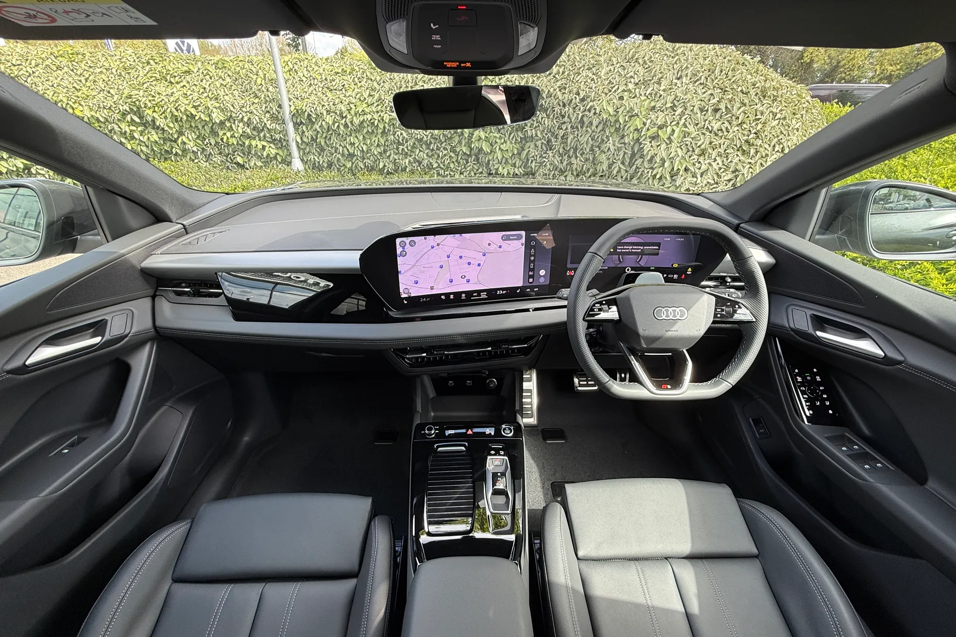 Audi Q6 e-tron thumbnail image number 3