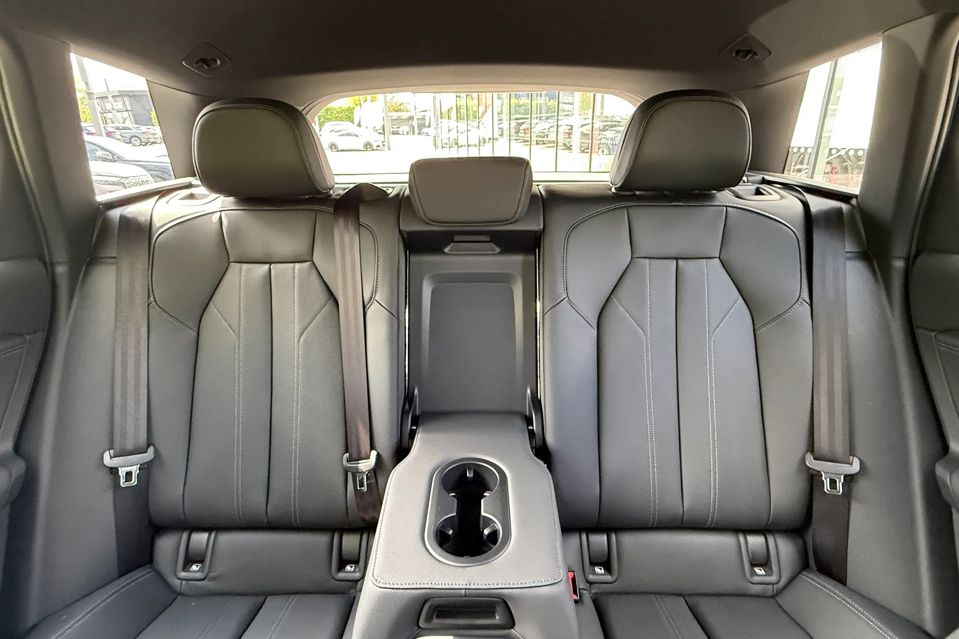 Audi Q6 e-tron thumbnail image number 30