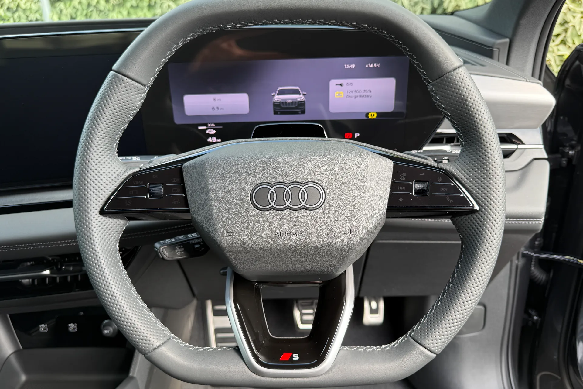 Audi Q6 e-tron thumbnail image number 50