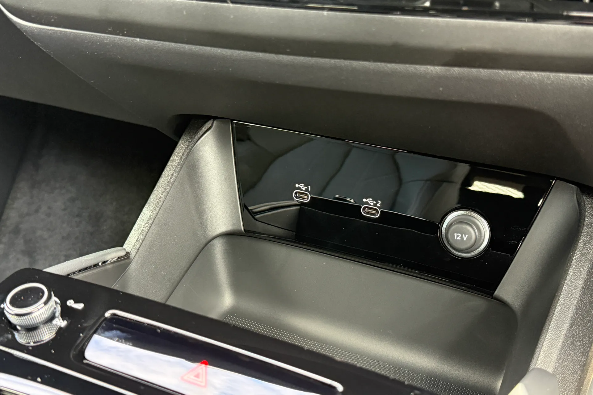 Audi Q6 e-tron thumbnail image number 43