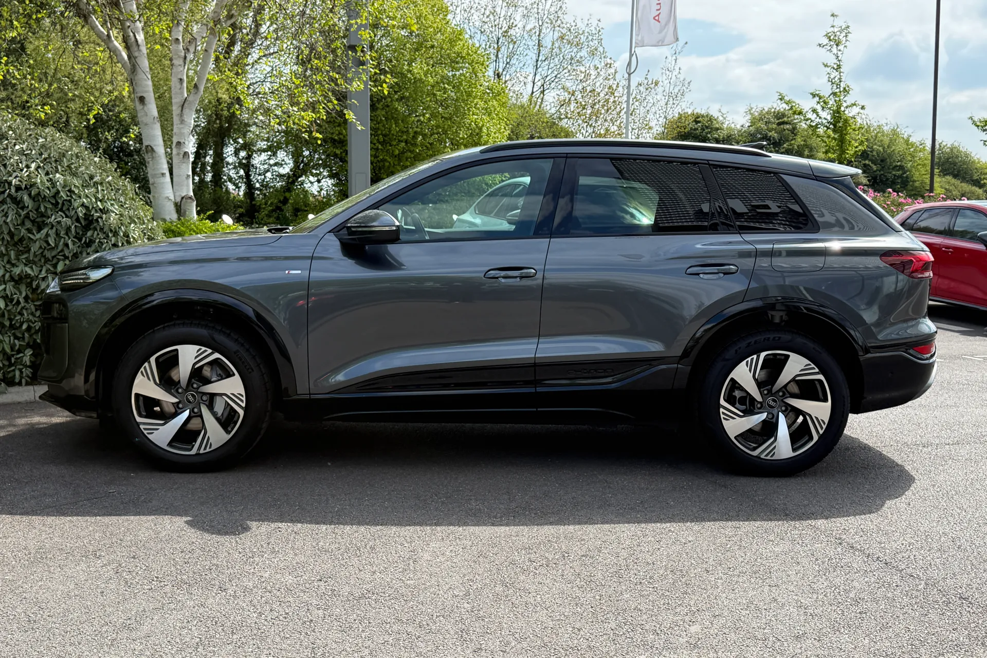 Audi Q6 e-tron thumbnail image number 35