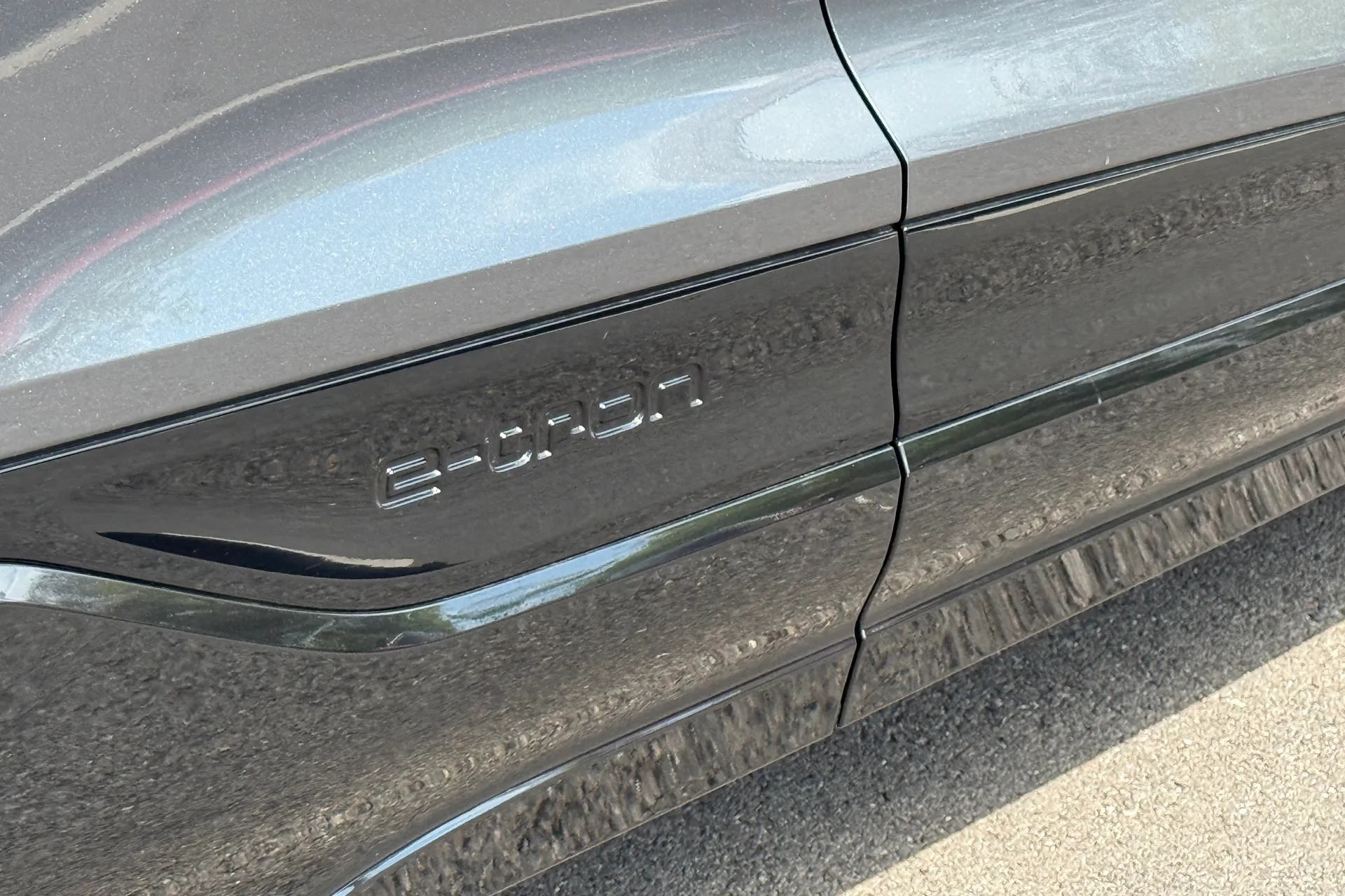 Audi Q6 e-tron thumbnail image number 23