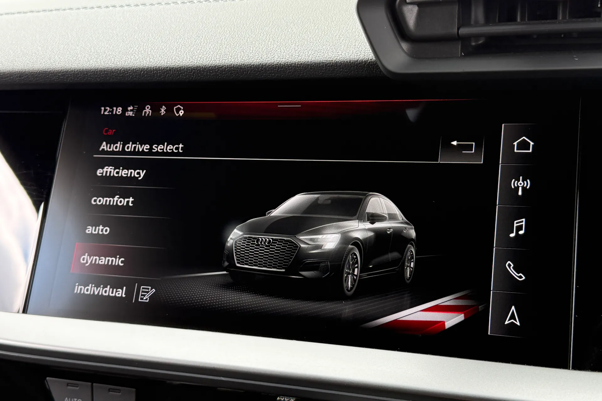 Audi A3 thumbnail image number 10