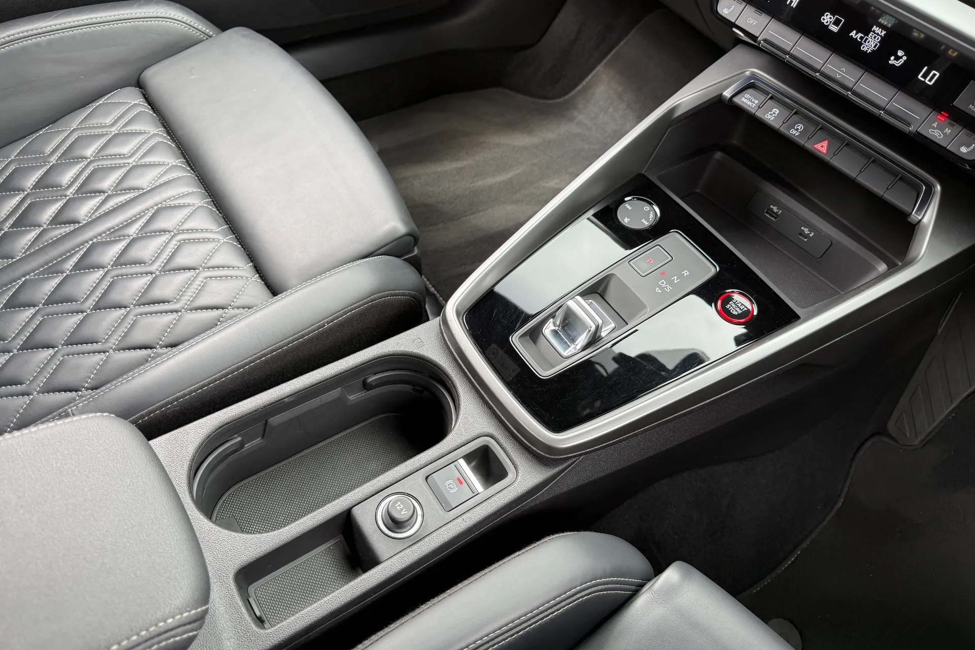 Audi A3 thumbnail image number 40