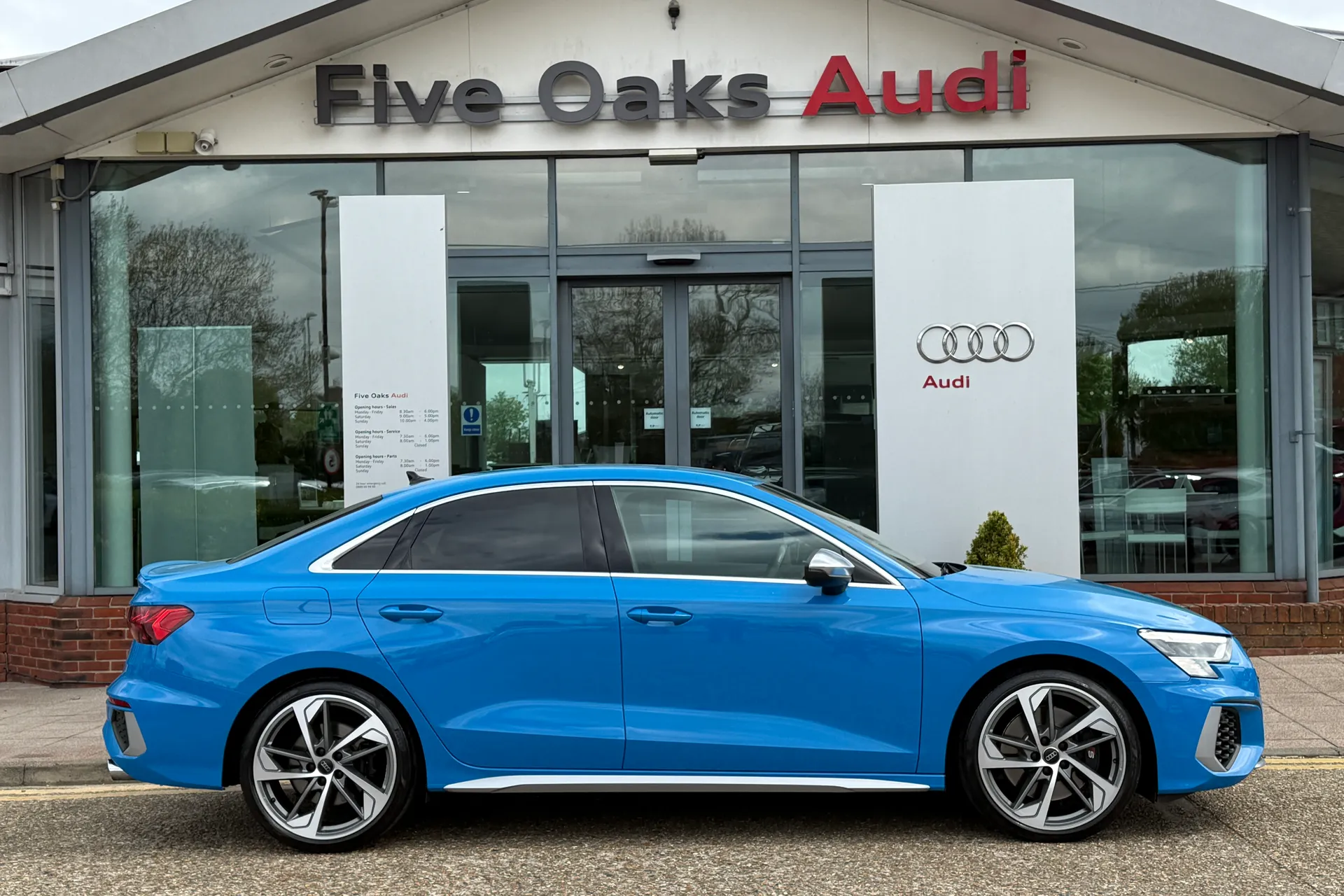 Audi A3 thumbnail image number 2
