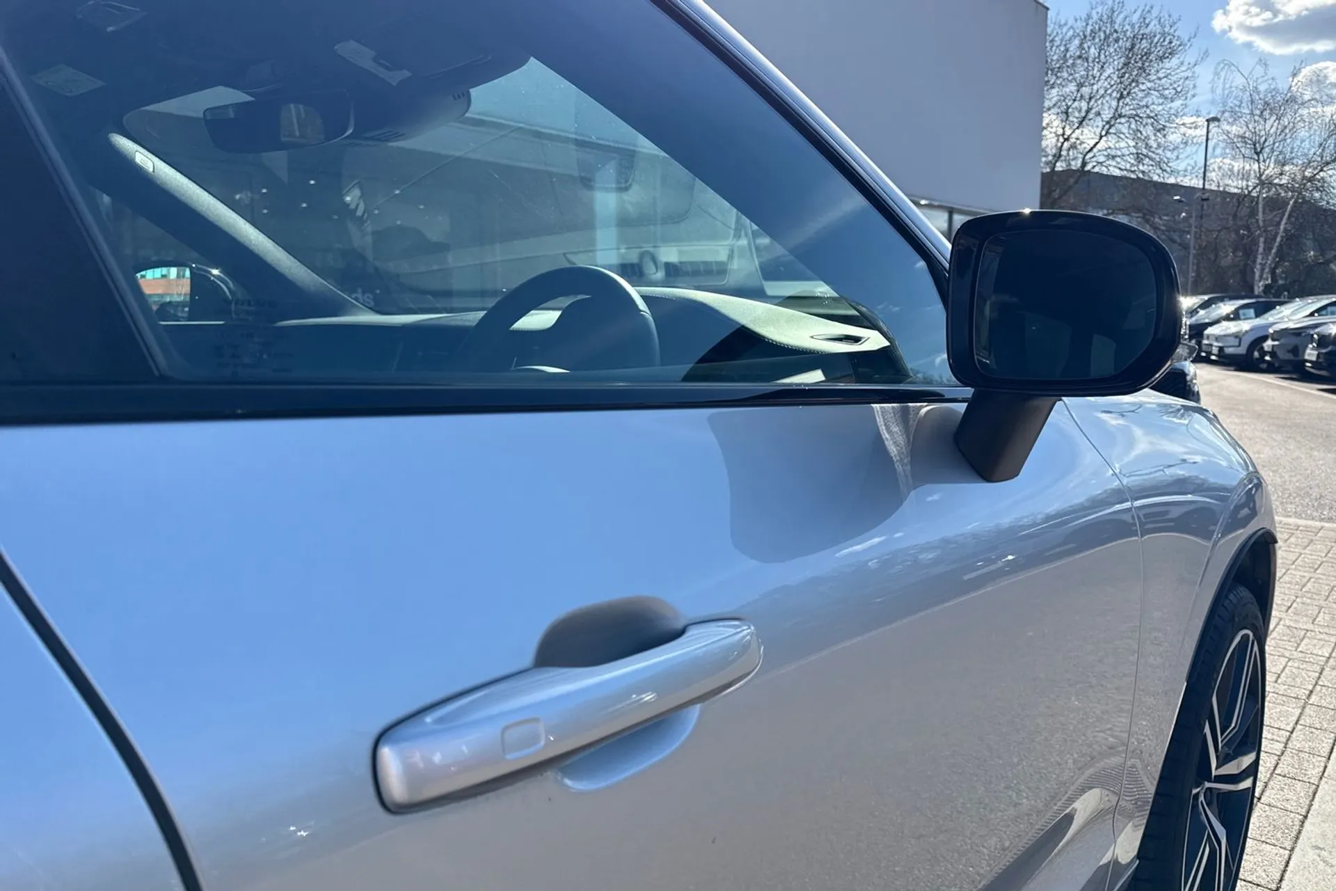 Volvo XC60 thumbnail image number 17