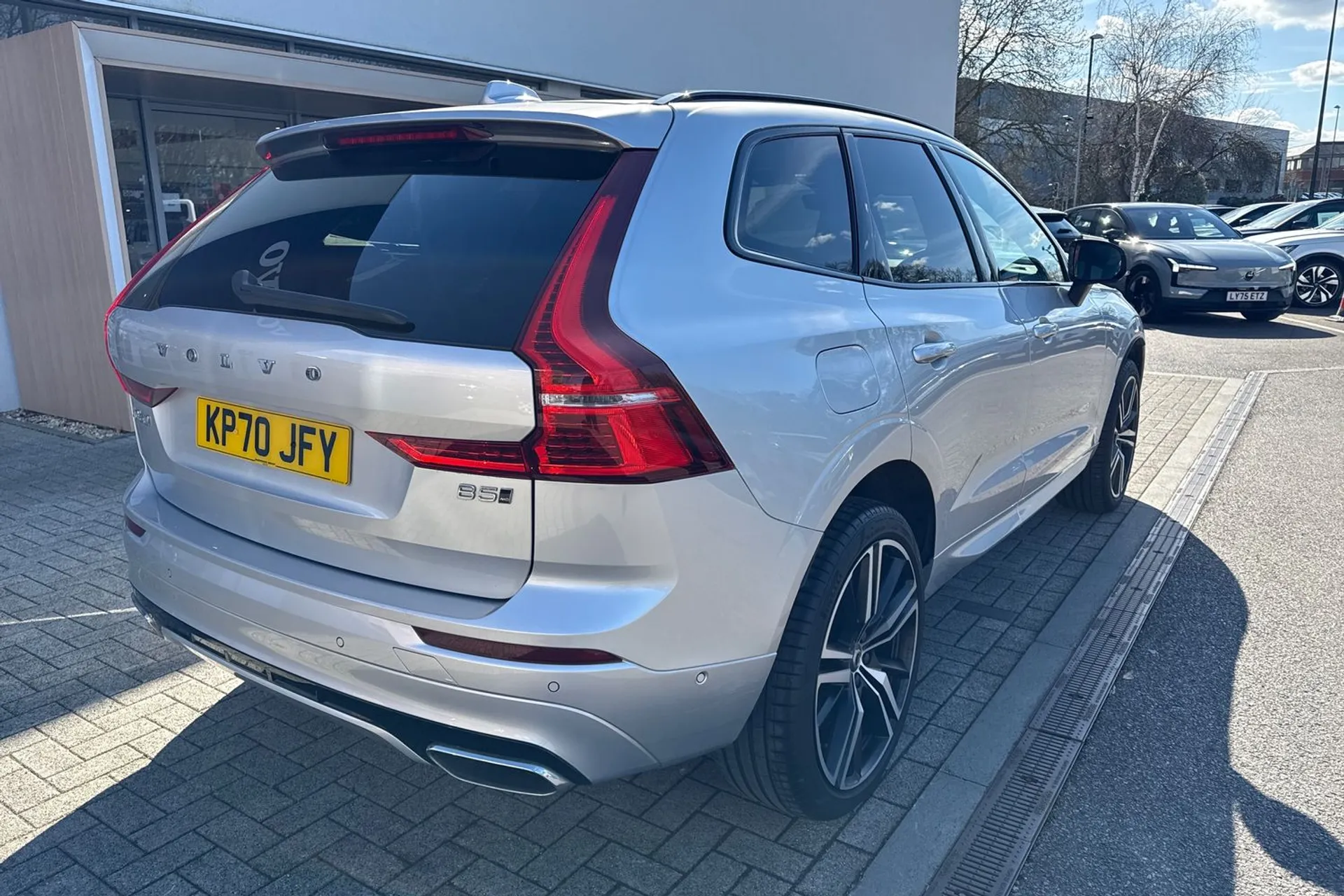 Volvo XC60 thumbnail image number 8