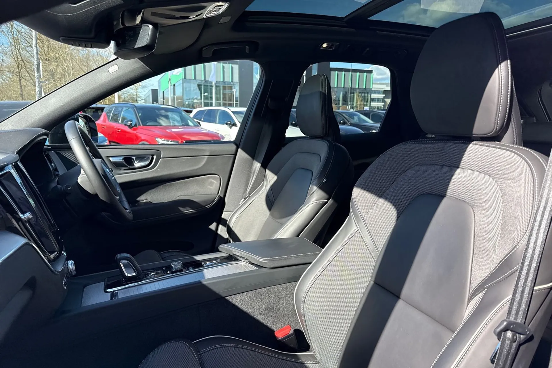 Volvo XC60 thumbnail image number 27