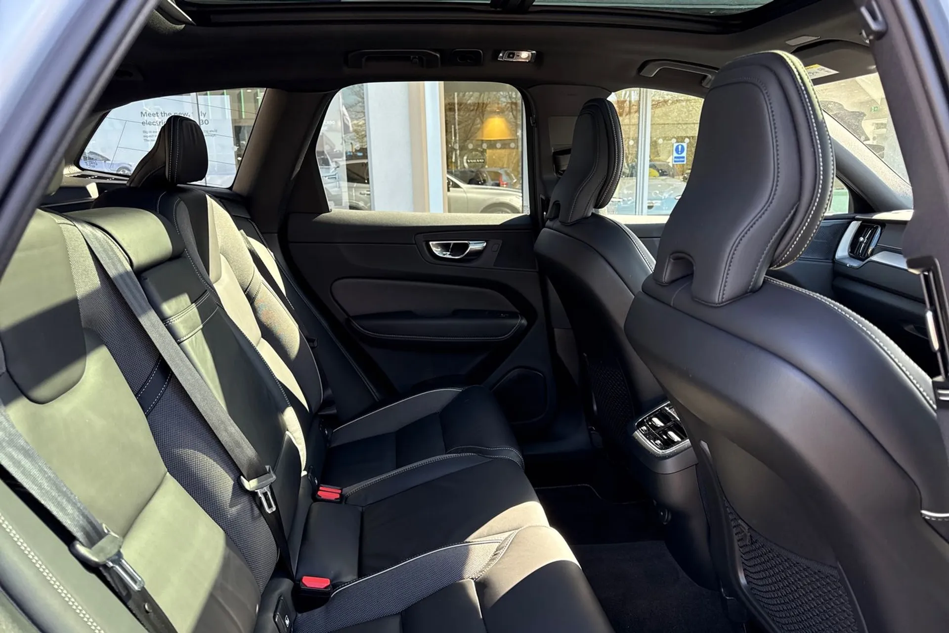 Volvo XC60 thumbnail image number 22