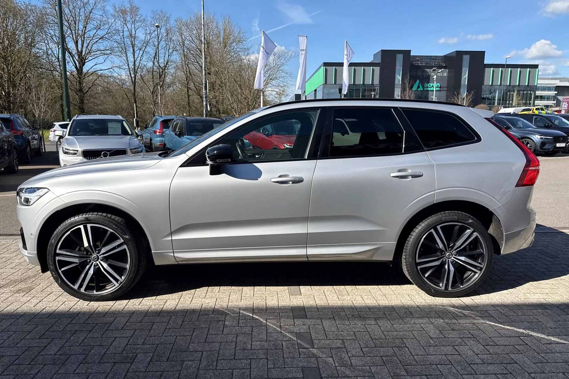 Volvo XC60 thumbnail image number 11