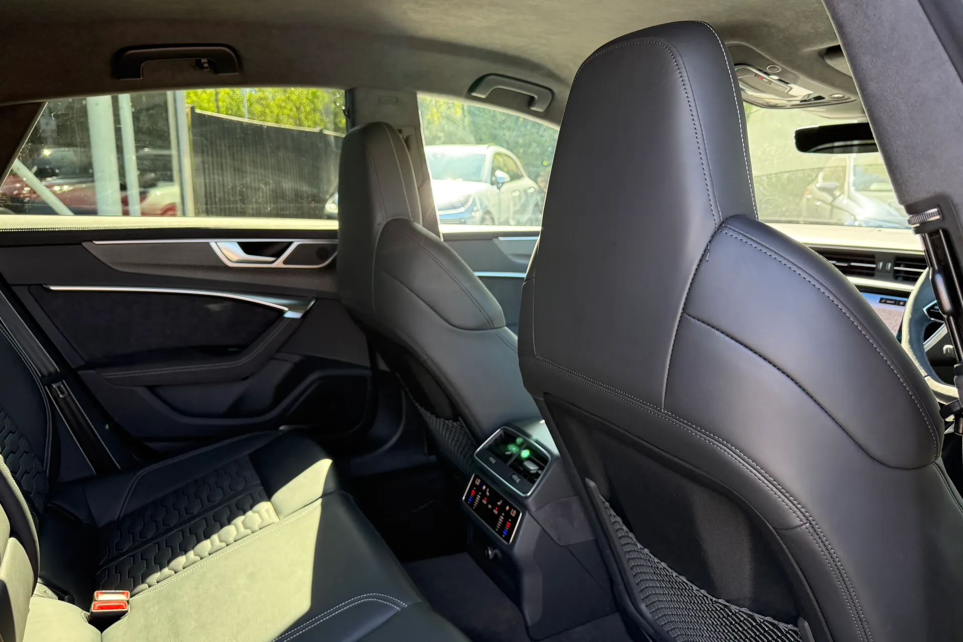 Audi RS 7 thumbnail image number 36