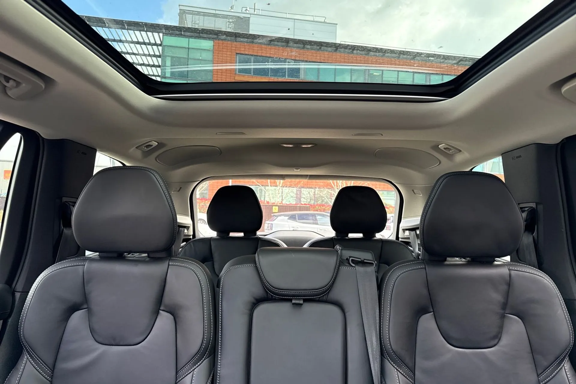 Volvo XC90 thumbnail image number 7