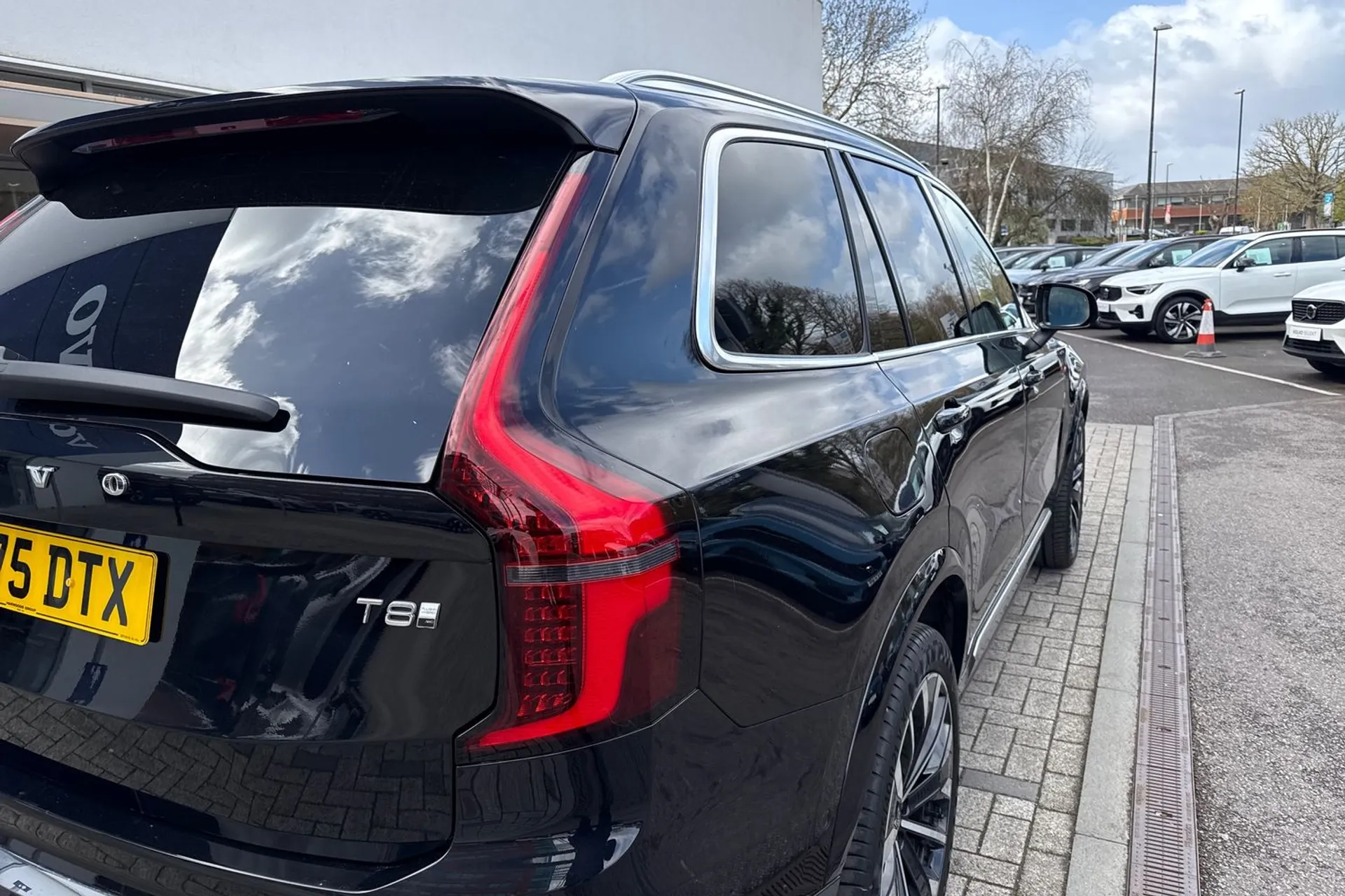 Volvo XC90 thumbnail image number 16
