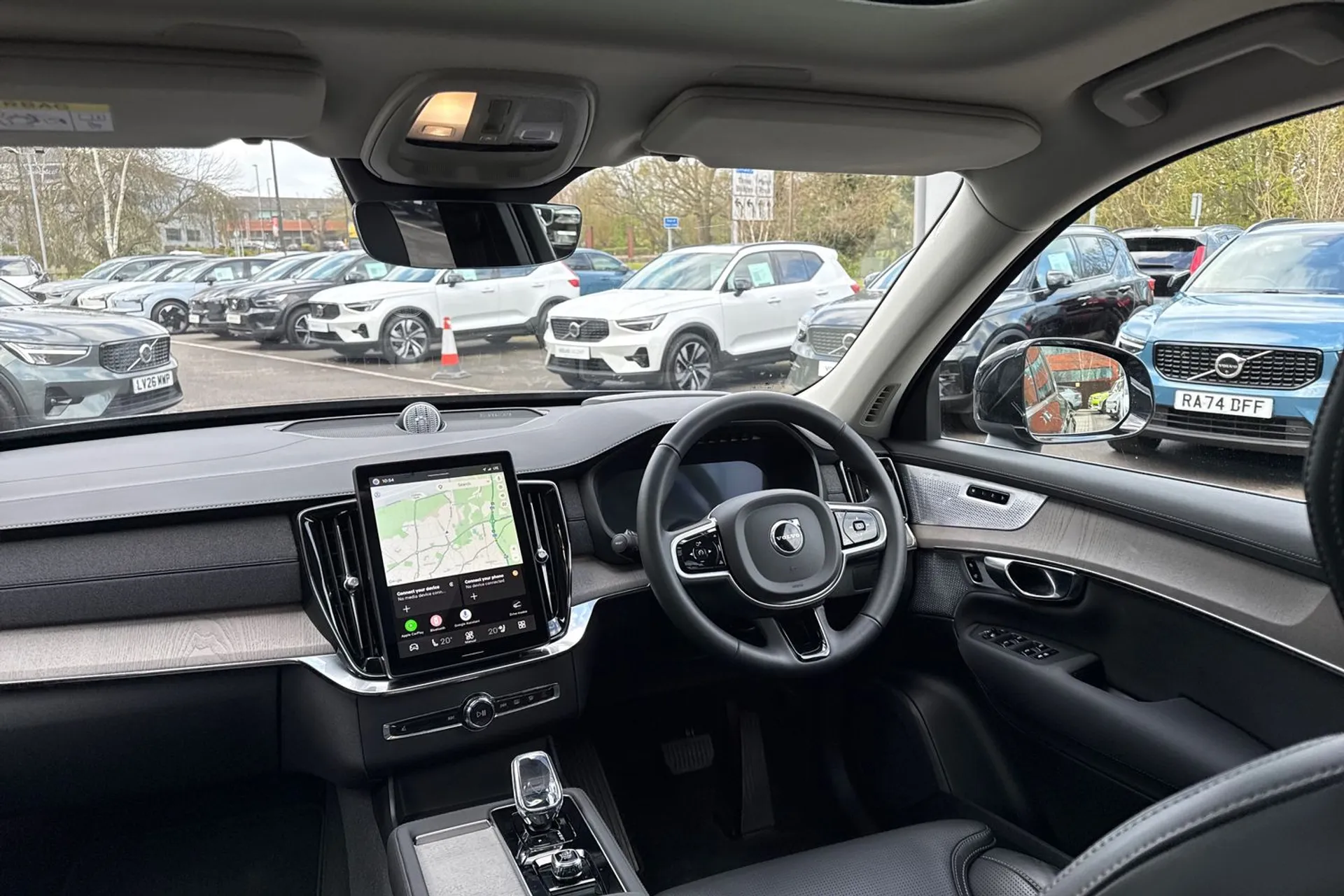 Volvo XC90 thumbnail image number 36
