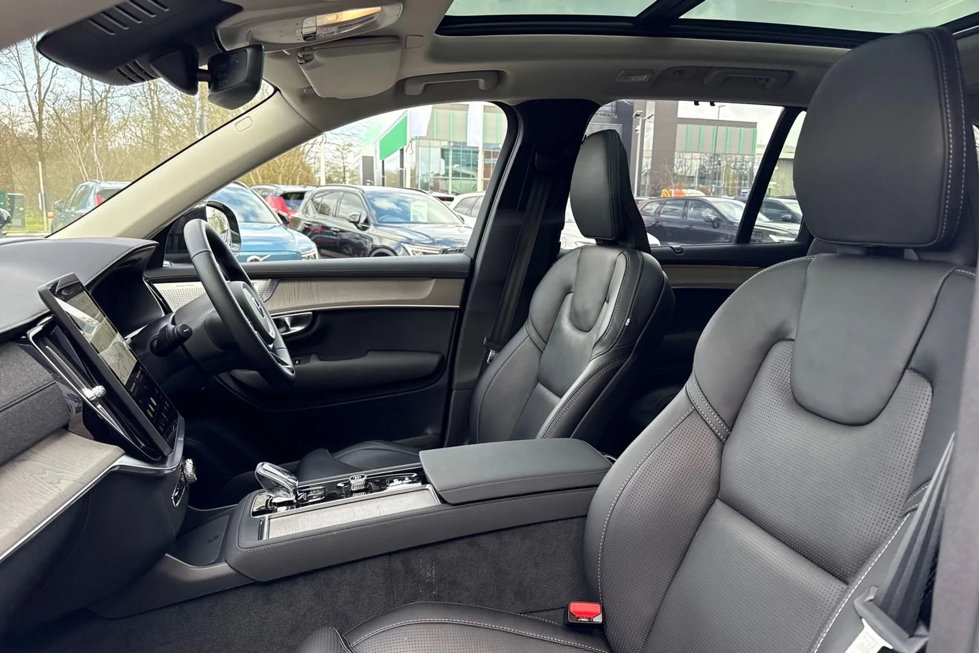 Volvo XC90 thumbnail image number 30
