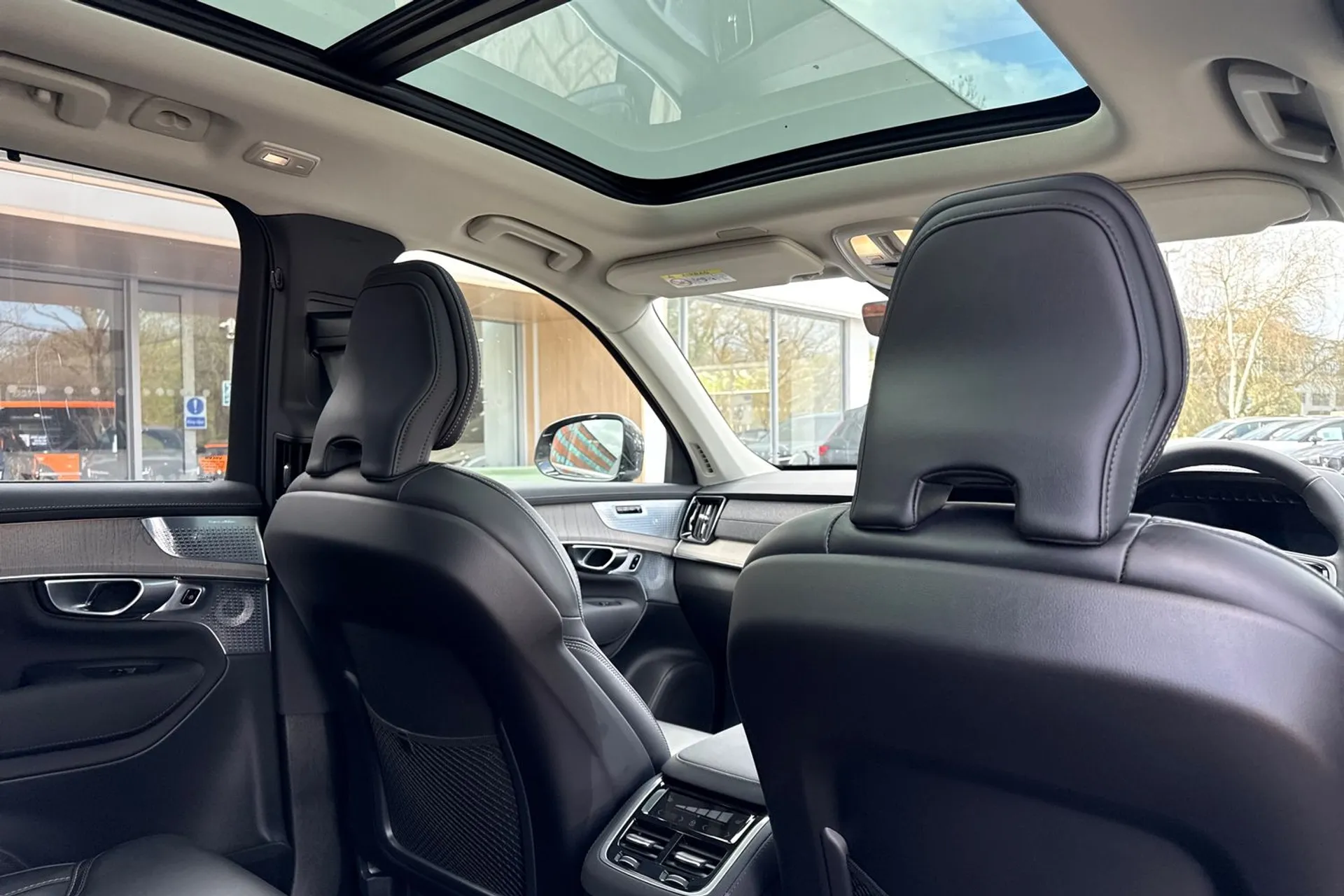 Volvo XC90 thumbnail image number 25