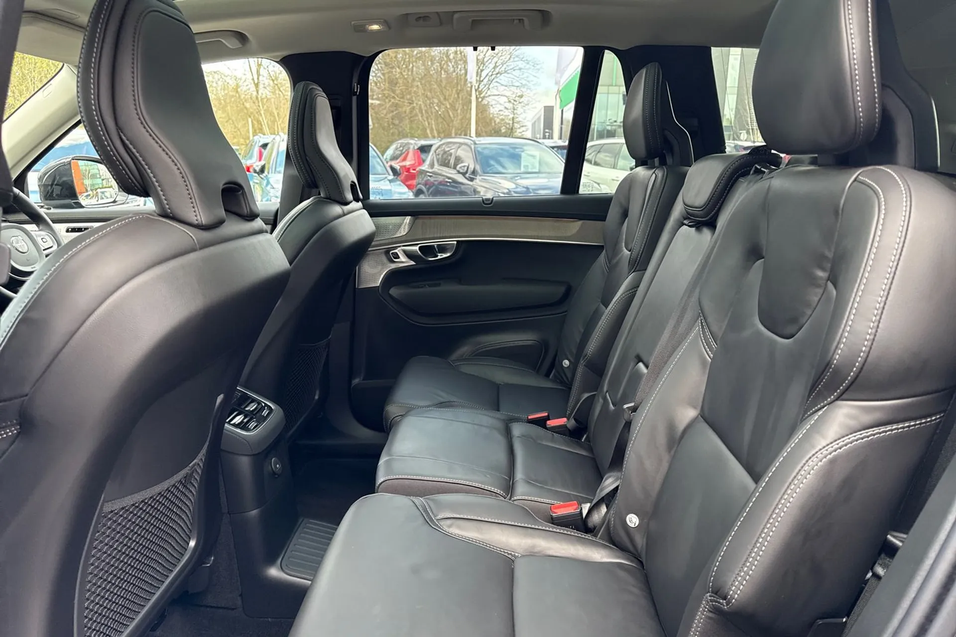Volvo XC90 thumbnail image number 32