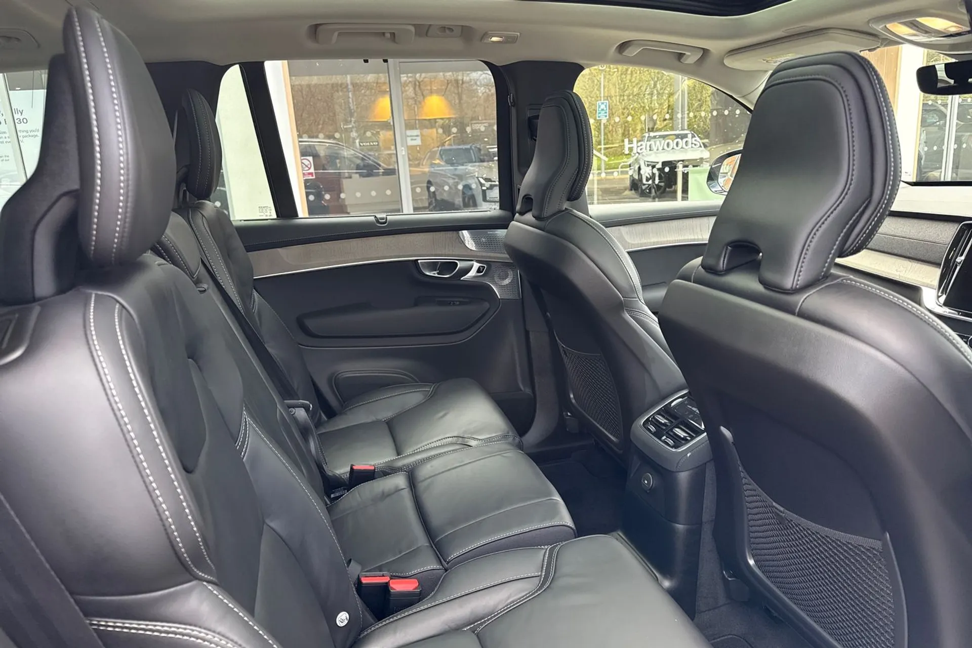 Volvo XC90 thumbnail image number 24