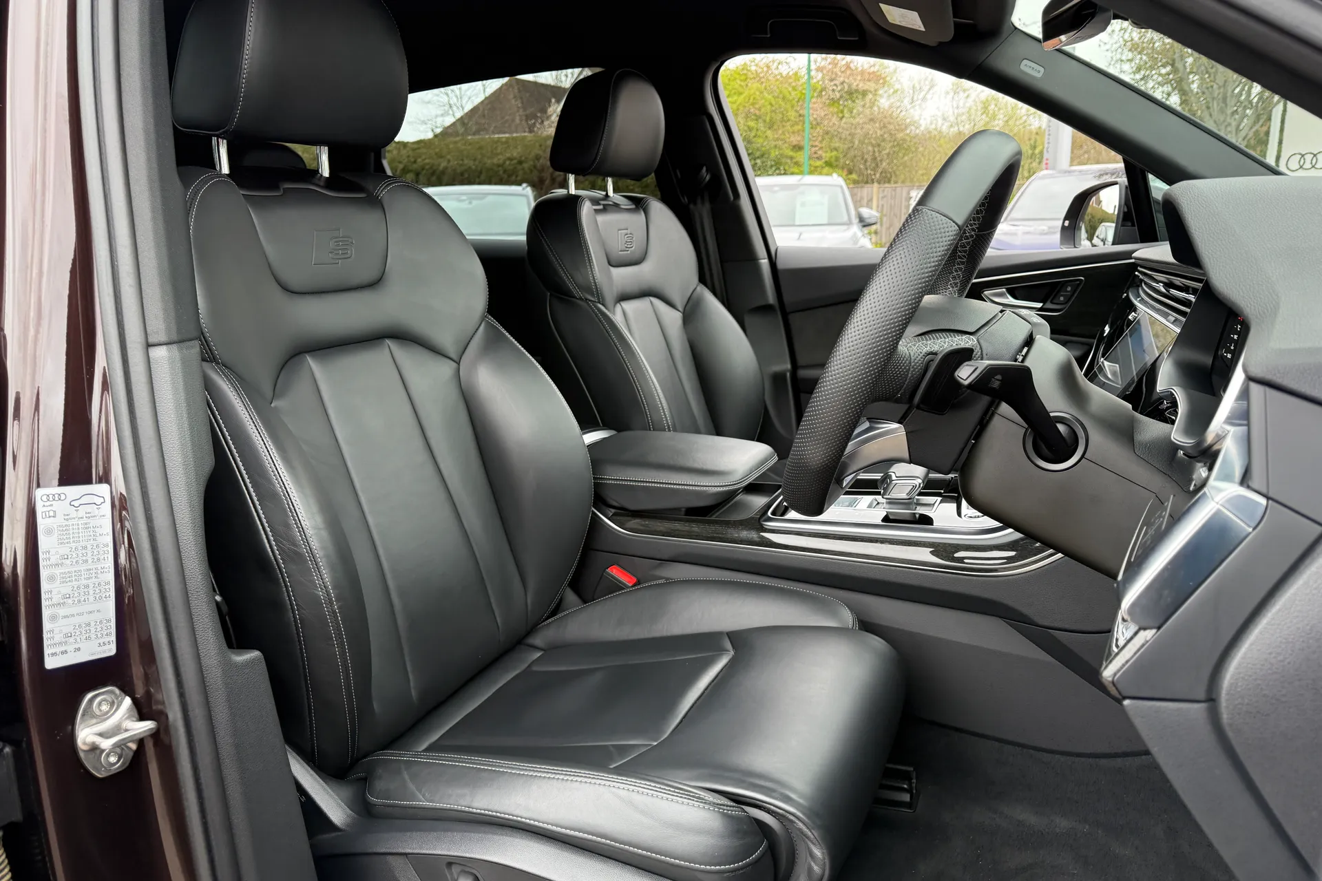 Audi Q7 thumbnail image number 27