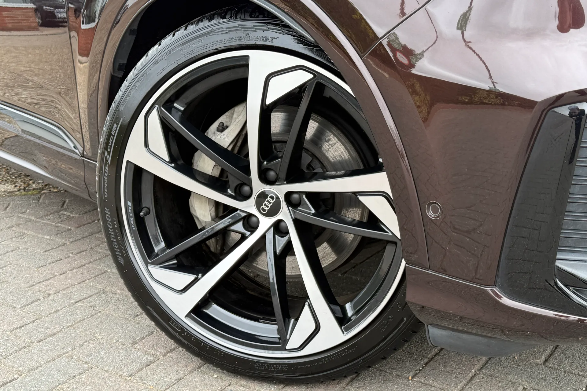 Audi Q7 thumbnail image number 7