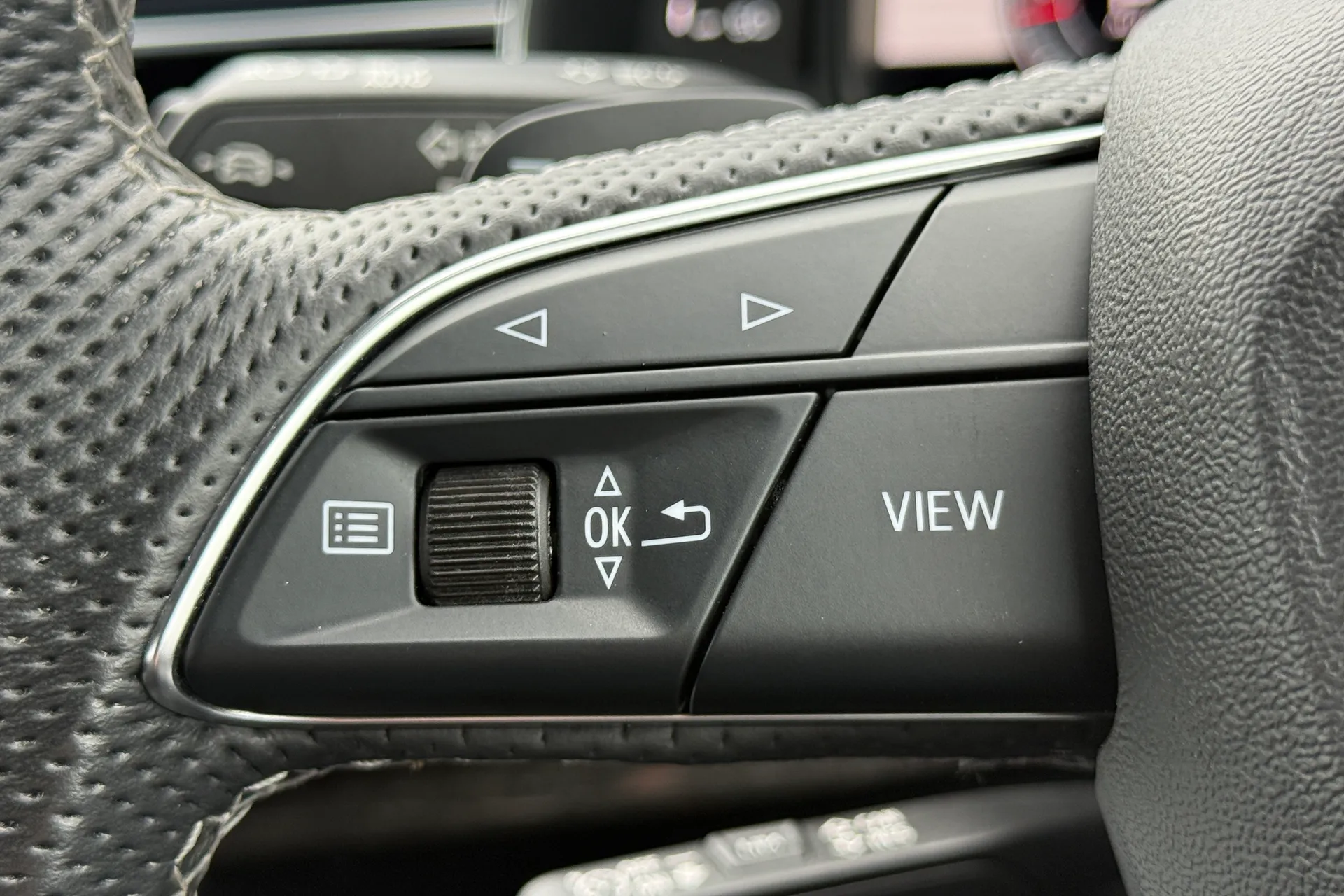 Audi Q7 thumbnail image number 21