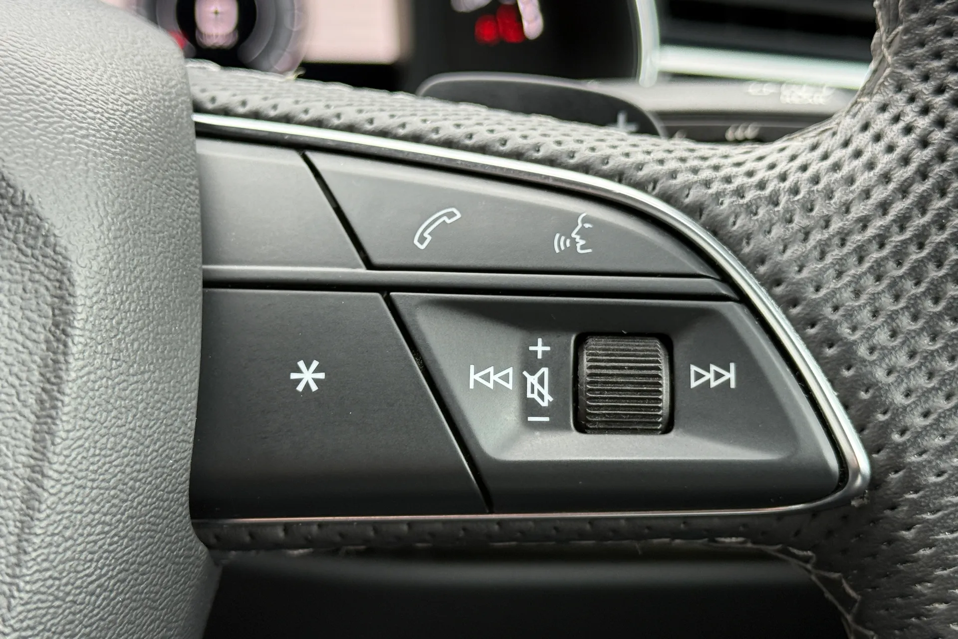 Audi Q7 thumbnail image number 22