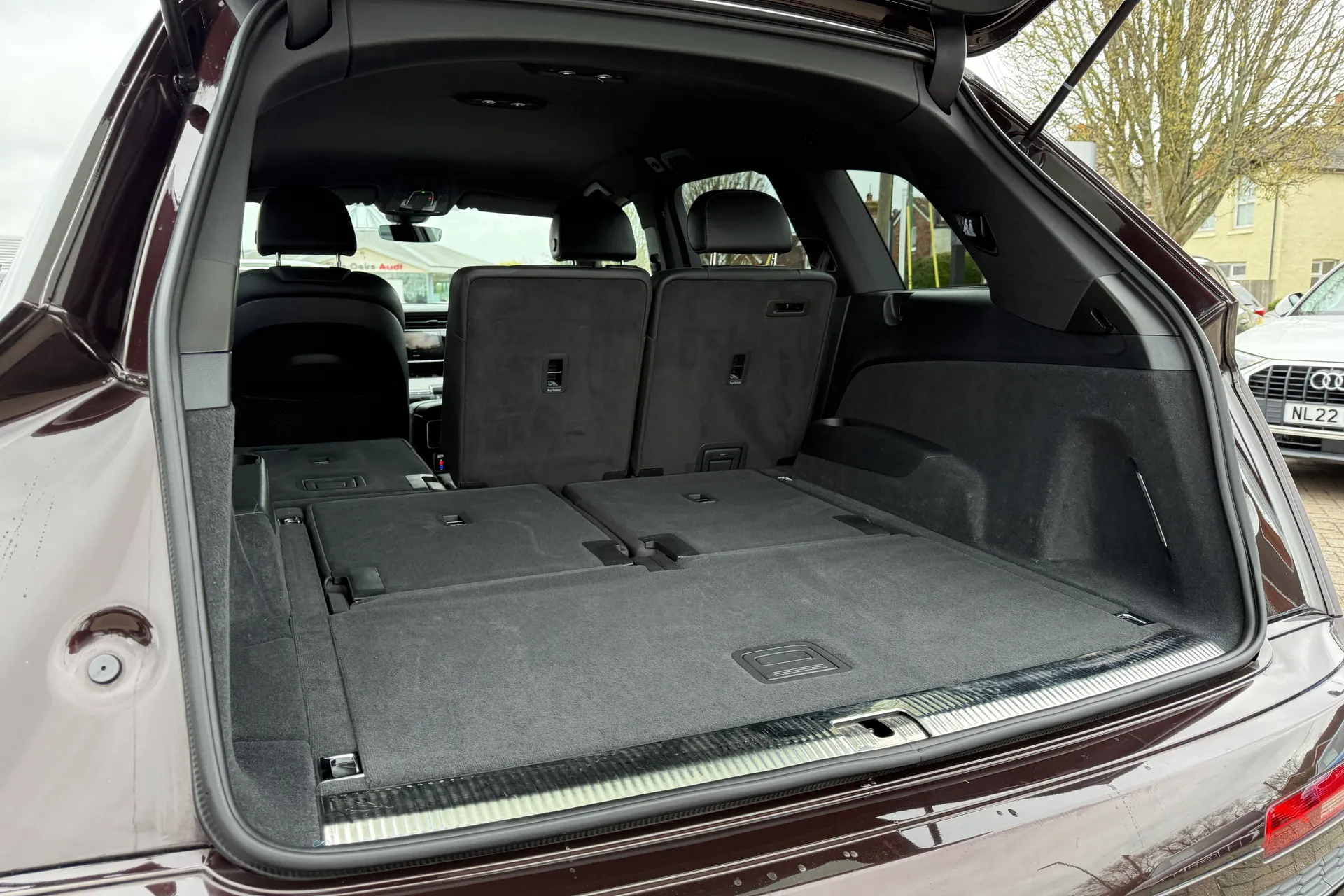 Audi Q7 thumbnail image number 37