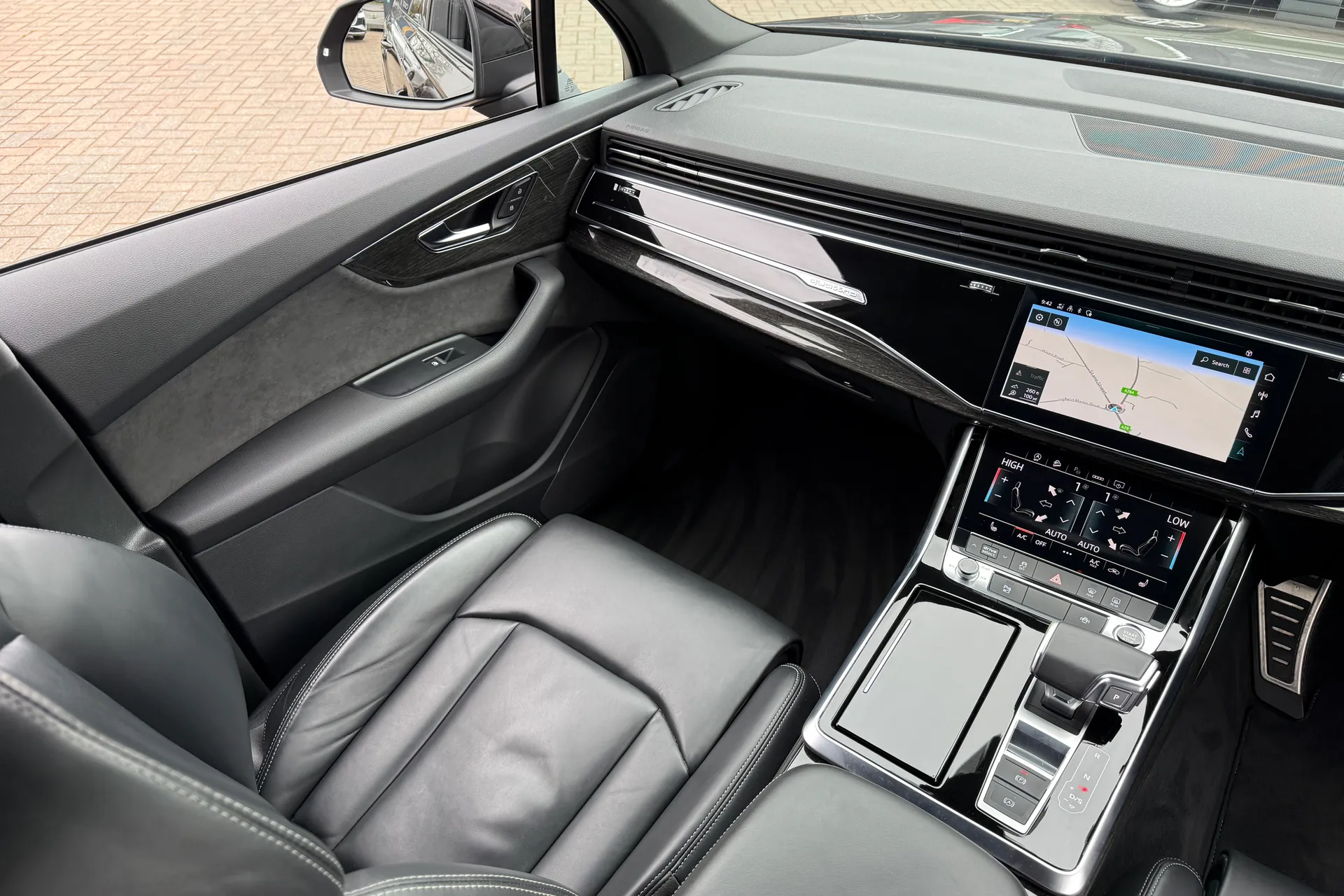 Audi Q7 thumbnail image number 40