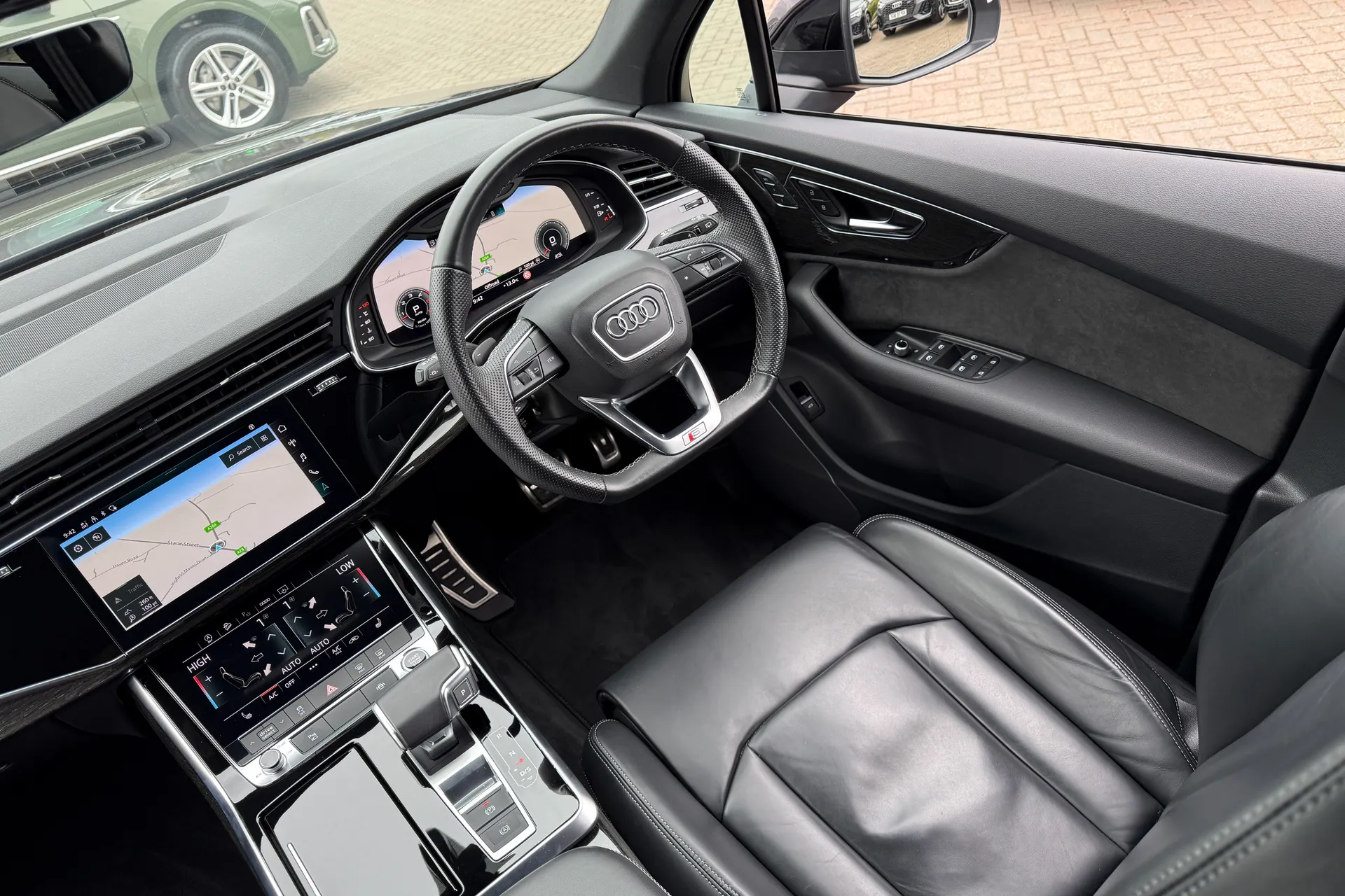 Audi Q7 thumbnail image number 43