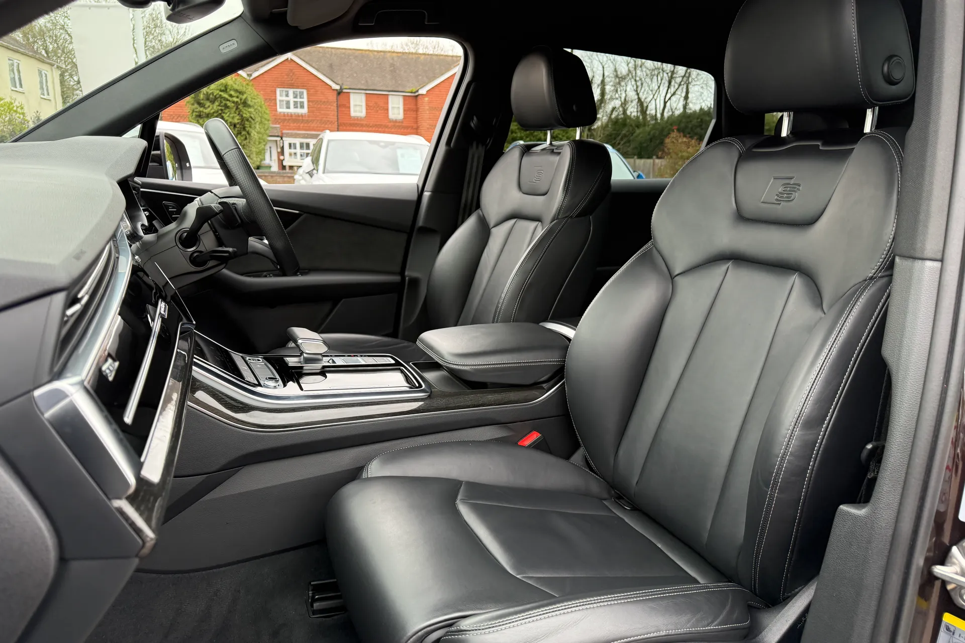 Audi Q7 thumbnail image number 30