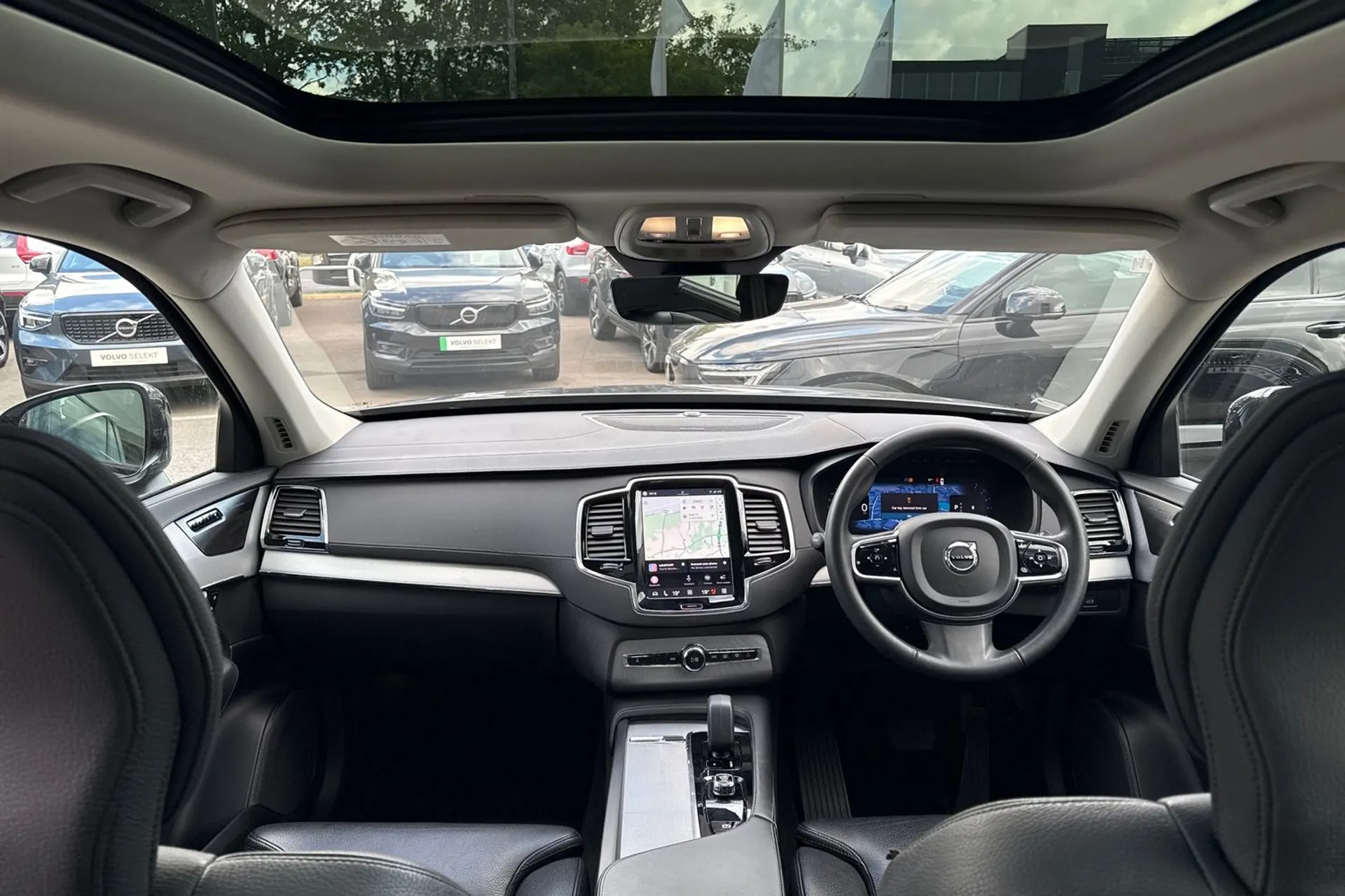 Volvo XC90 thumbnail image number 3