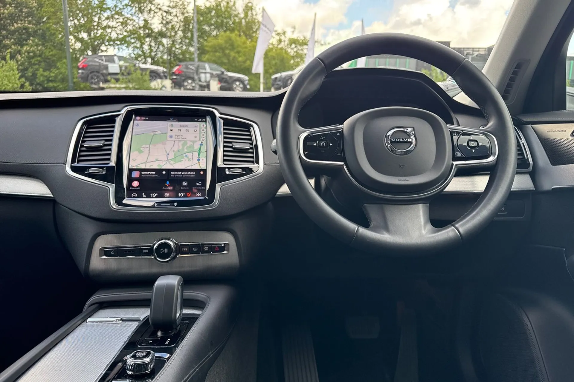 Volvo XC90 thumbnail image number 36