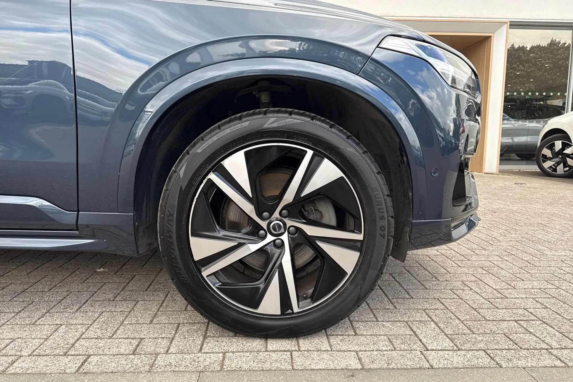 Volvo XC90 thumbnail image number 16