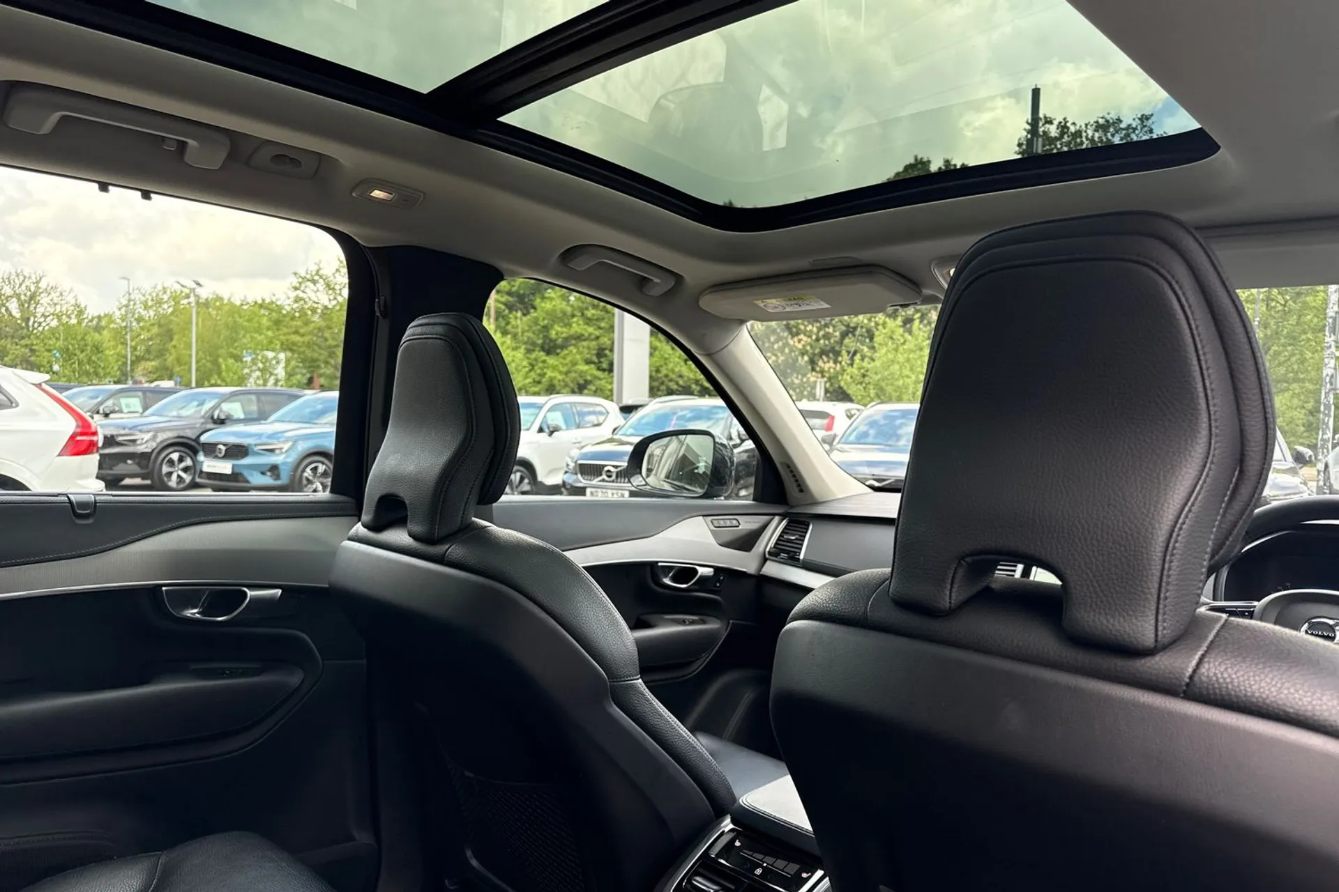 Volvo XC90 thumbnail image number 26